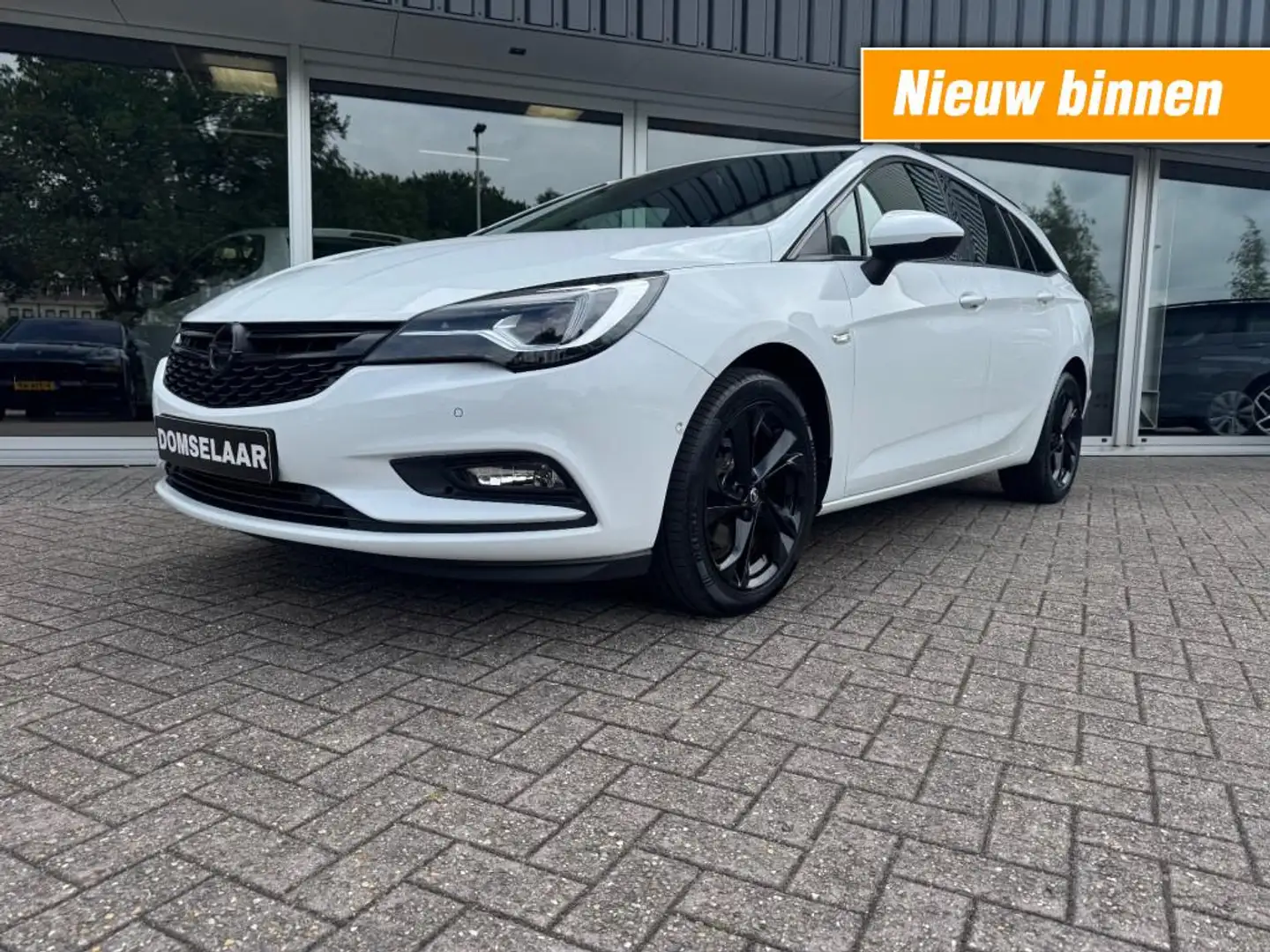 Opel Astra Astra Sports Tourer 1.4 Business Executive Wit - 1