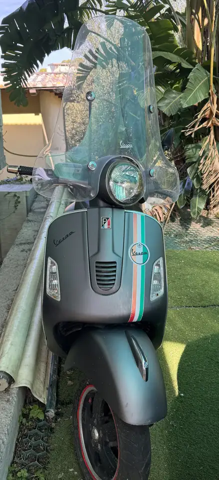 Piaggio GTS 300