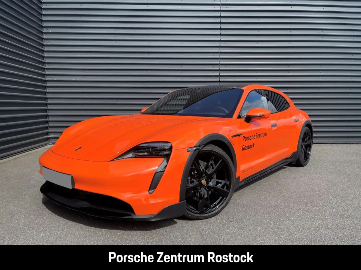 Porsche Taycan 4S Cross Turismo Offroad des Paket 21-Zoll Orange - 1