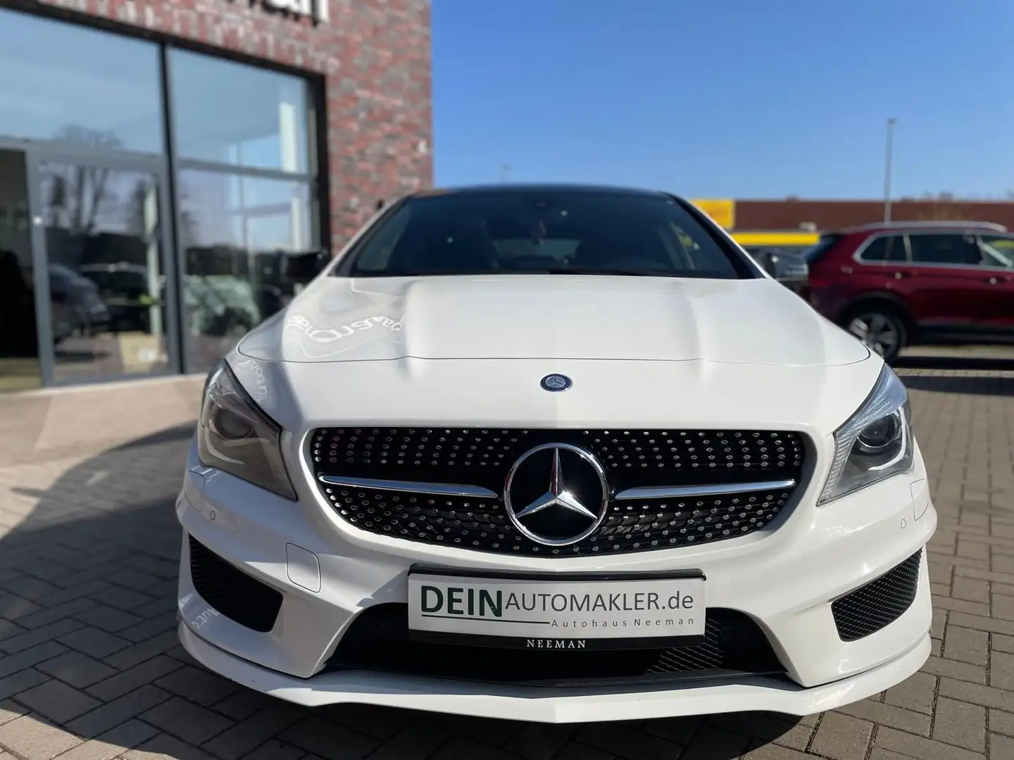 Mercedes-Benz CLA 250 Shooting Brake*AMG*PANO*PDC*NAVI*SHZ* Bílá - 2