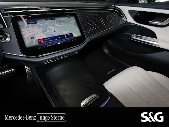 Mercedes-Benz E-Class view 10