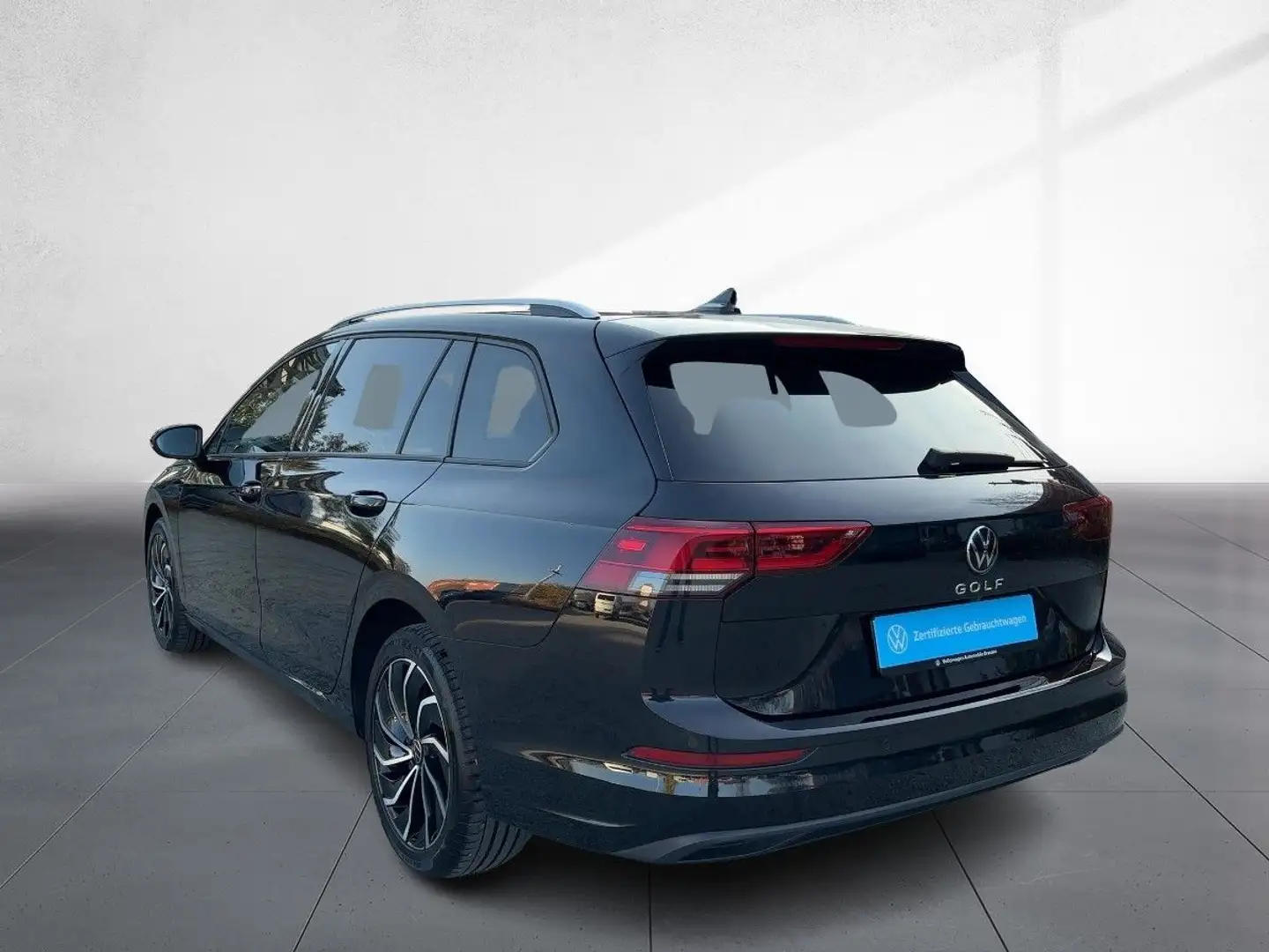 Volkswagen Golf Variant Golf VIII Variant Life 2.0 TDI DSG LED KAM TRAV Schwarz - 2