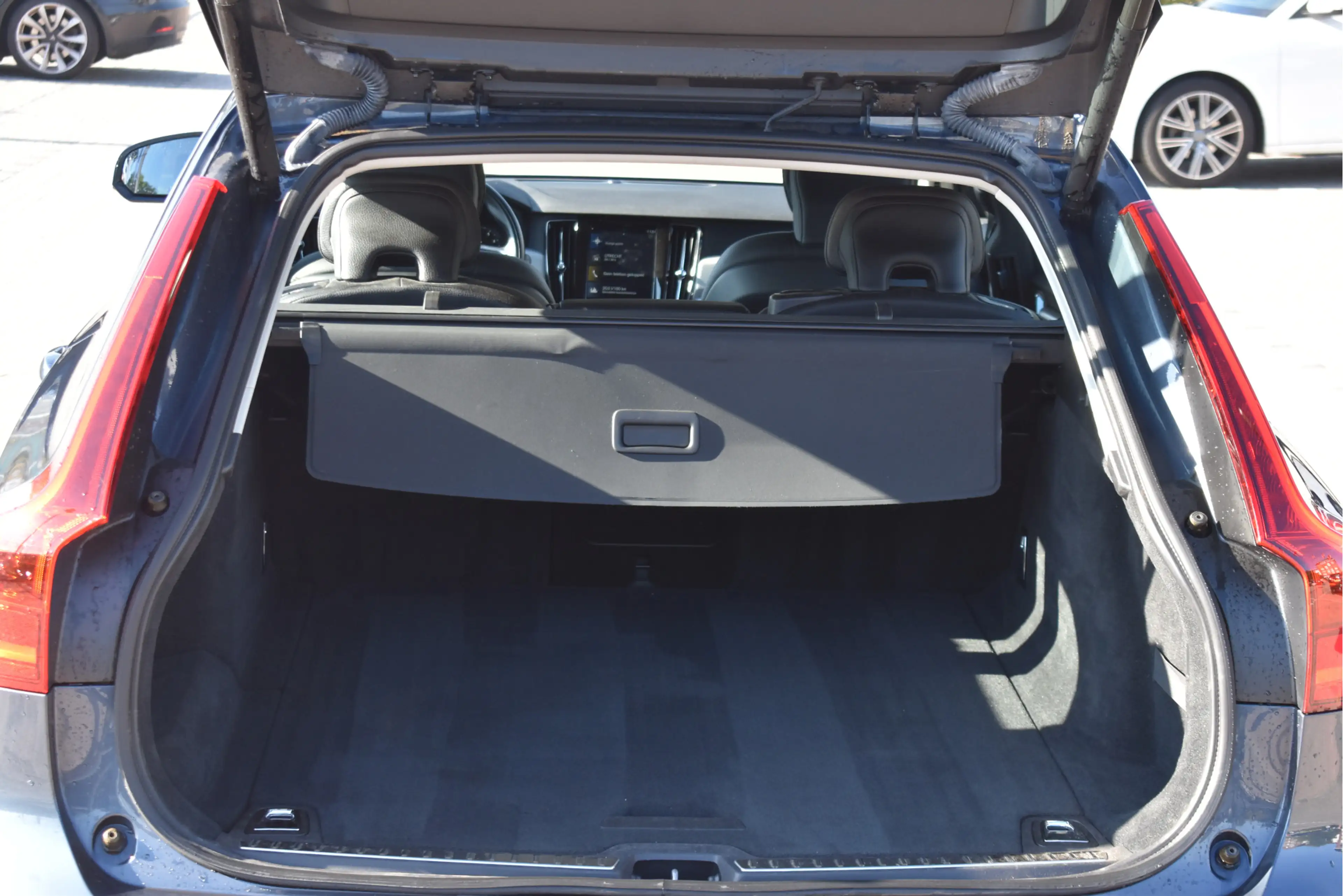 Volvo V90 2.0 T4 Momentum ,ORGINEEL NEDERLANDSE AUTO , BOEKJ — photo 10