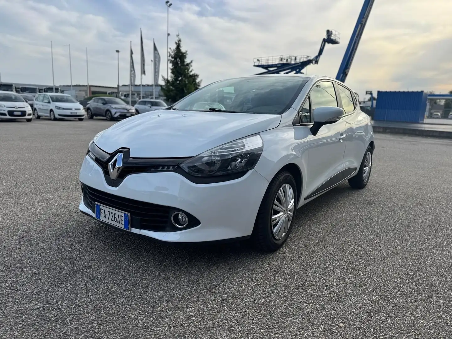 Renault Clio 1.2 75CV 5 porte Life Weiß - 1