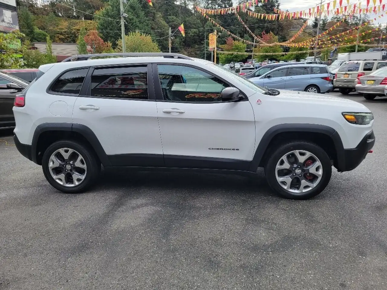 Jeep Cherokee снимка Jeep Cherokee
