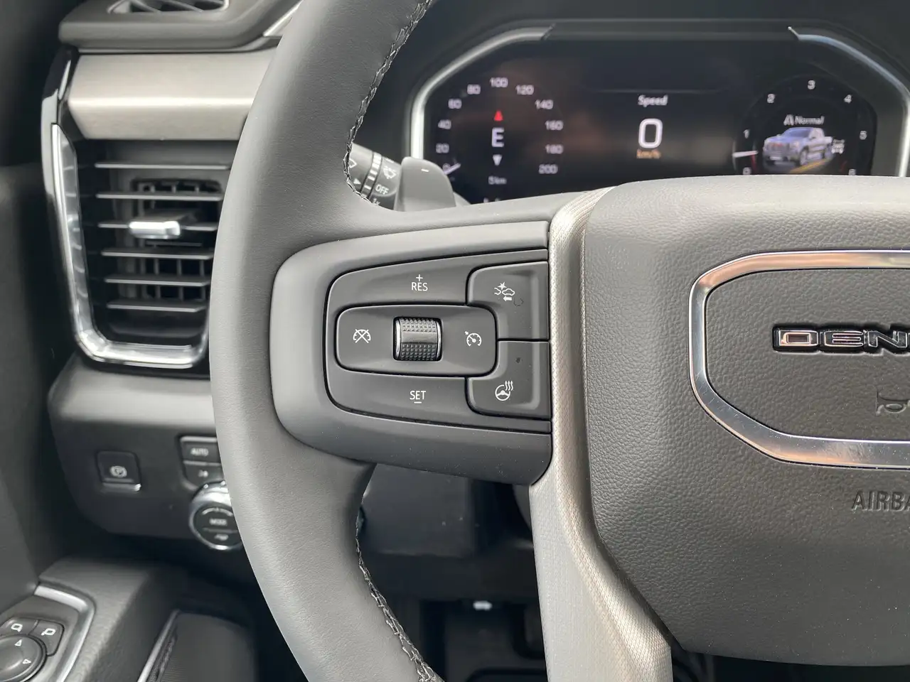 GMC Sierra 1500 photo GMC Sierra 1500