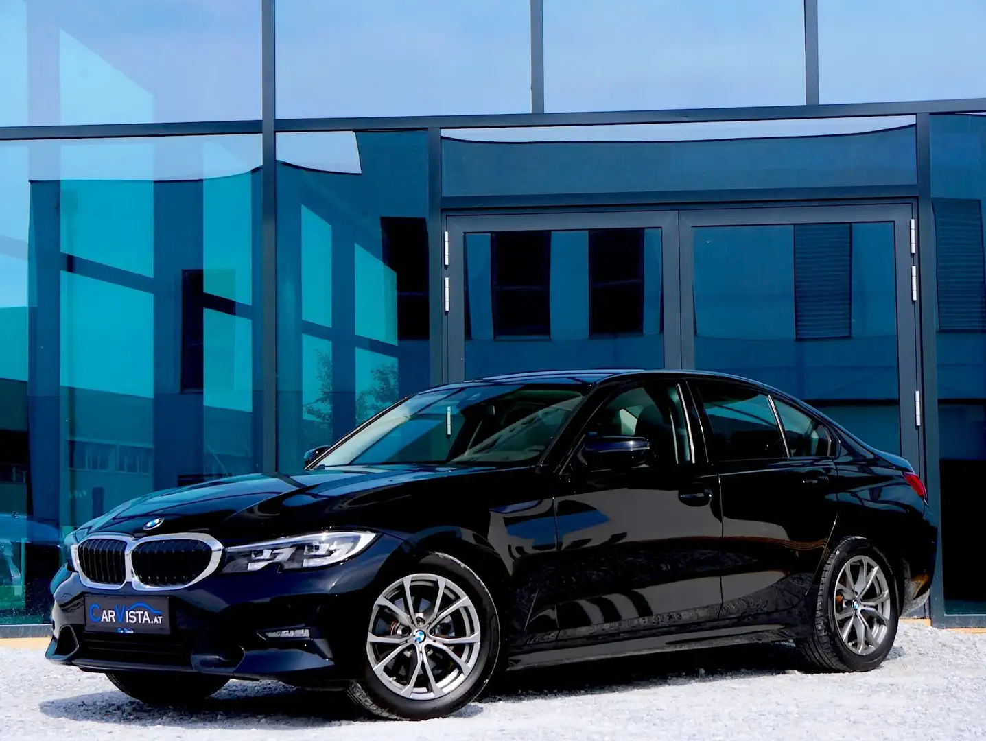 BMW 320 i Aut. *Shadow Line / Ambiente* Schwarz - 2