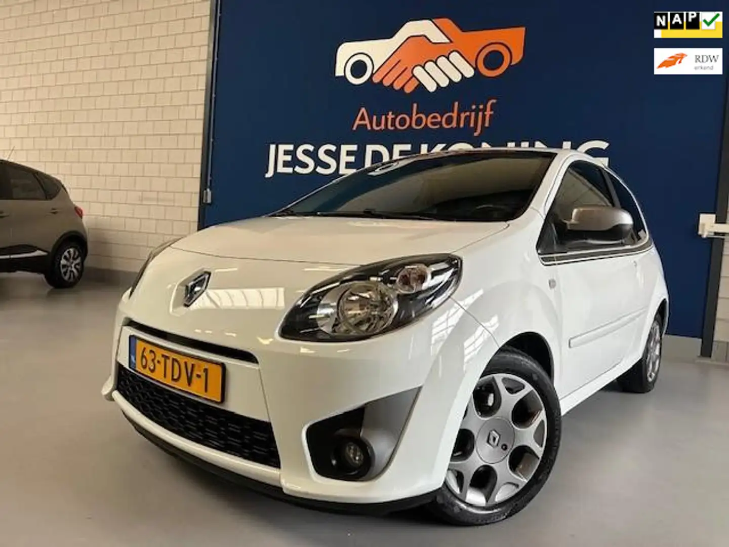 Renault Twingo 1.2-16V Night & Day /bj.2012/ kleur: wit/ NAP met Bianco - 1