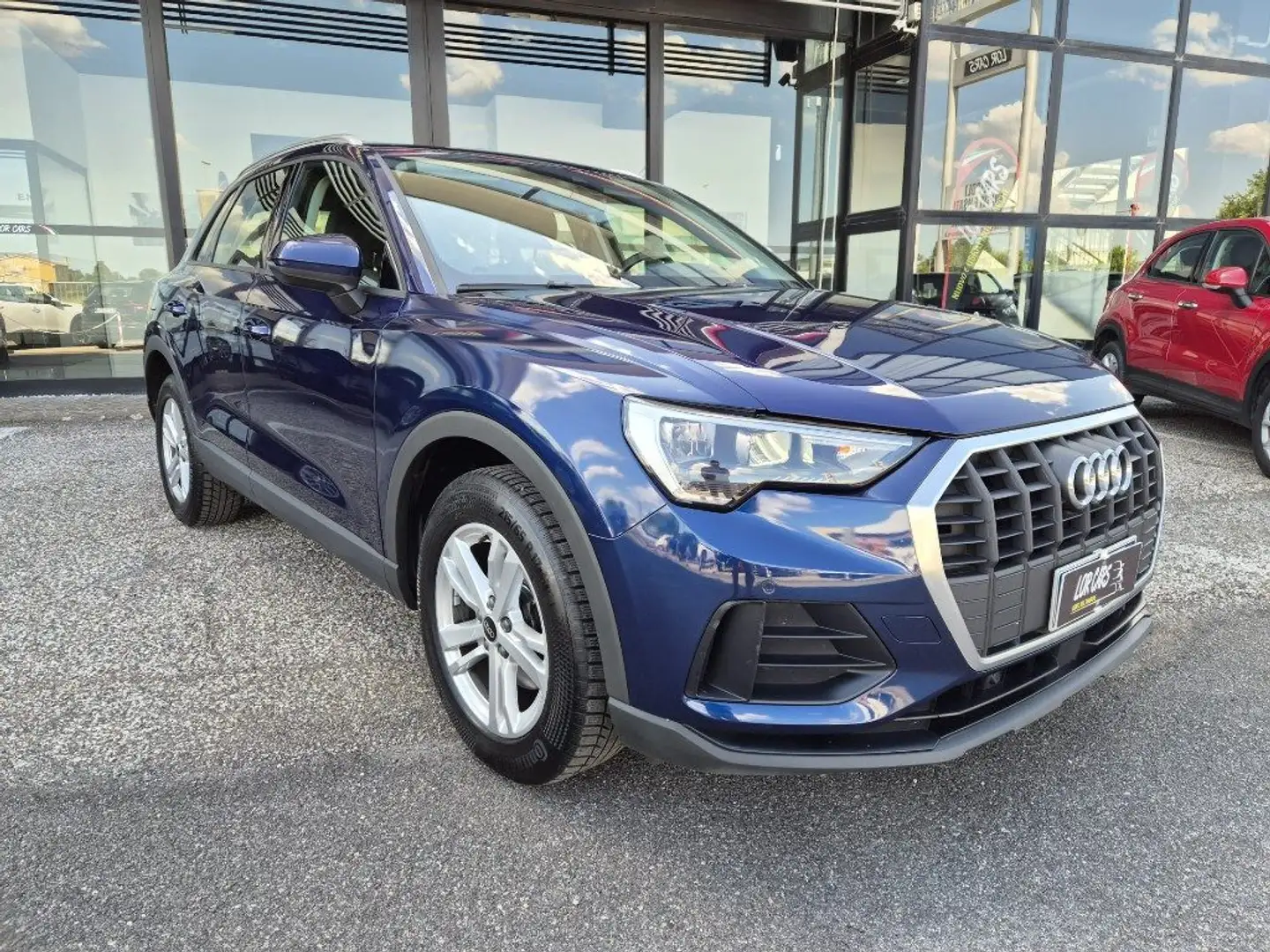 Audi Q3 35 TDI S tronic S line edition Blu/Azzurro - 2