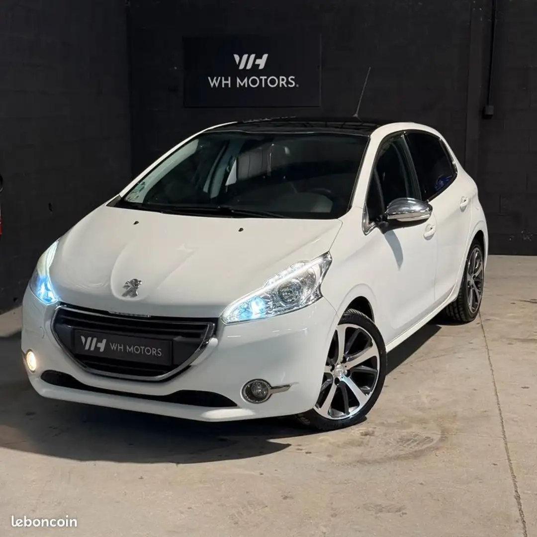 Peugeot 208 1.6 e-HDi 115ch Féline , garantie 3 mois Weiß - 1