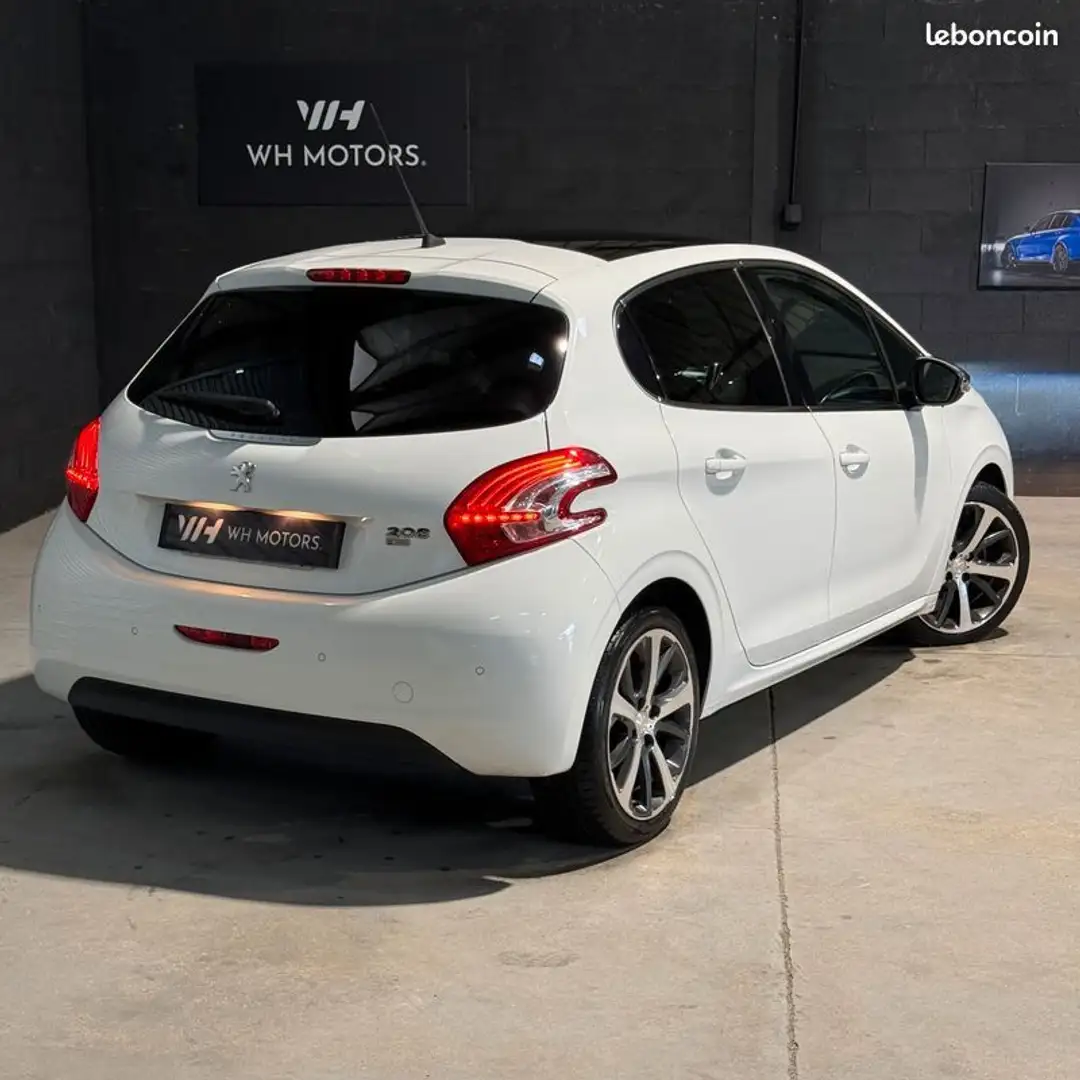 Peugeot 208 1.6 e-HDi 115ch Féline , garantie 3 mois Weiß - 2
