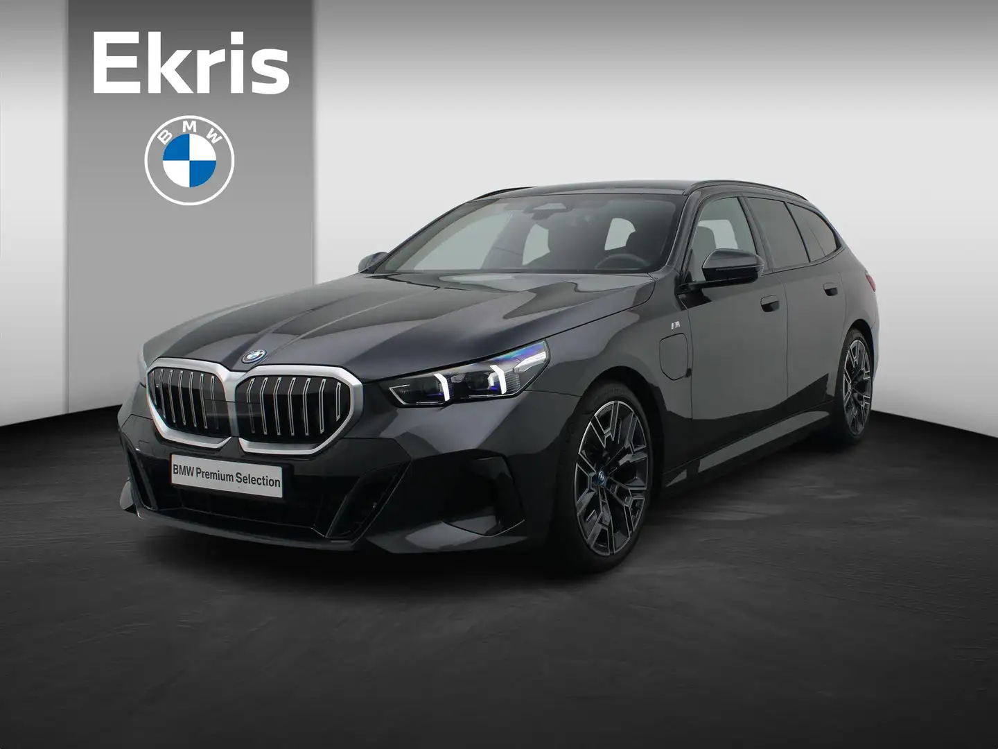 BMW 530 5 Serie Touring 530e M Sportpakket | Travel Pack | Grijs - 1