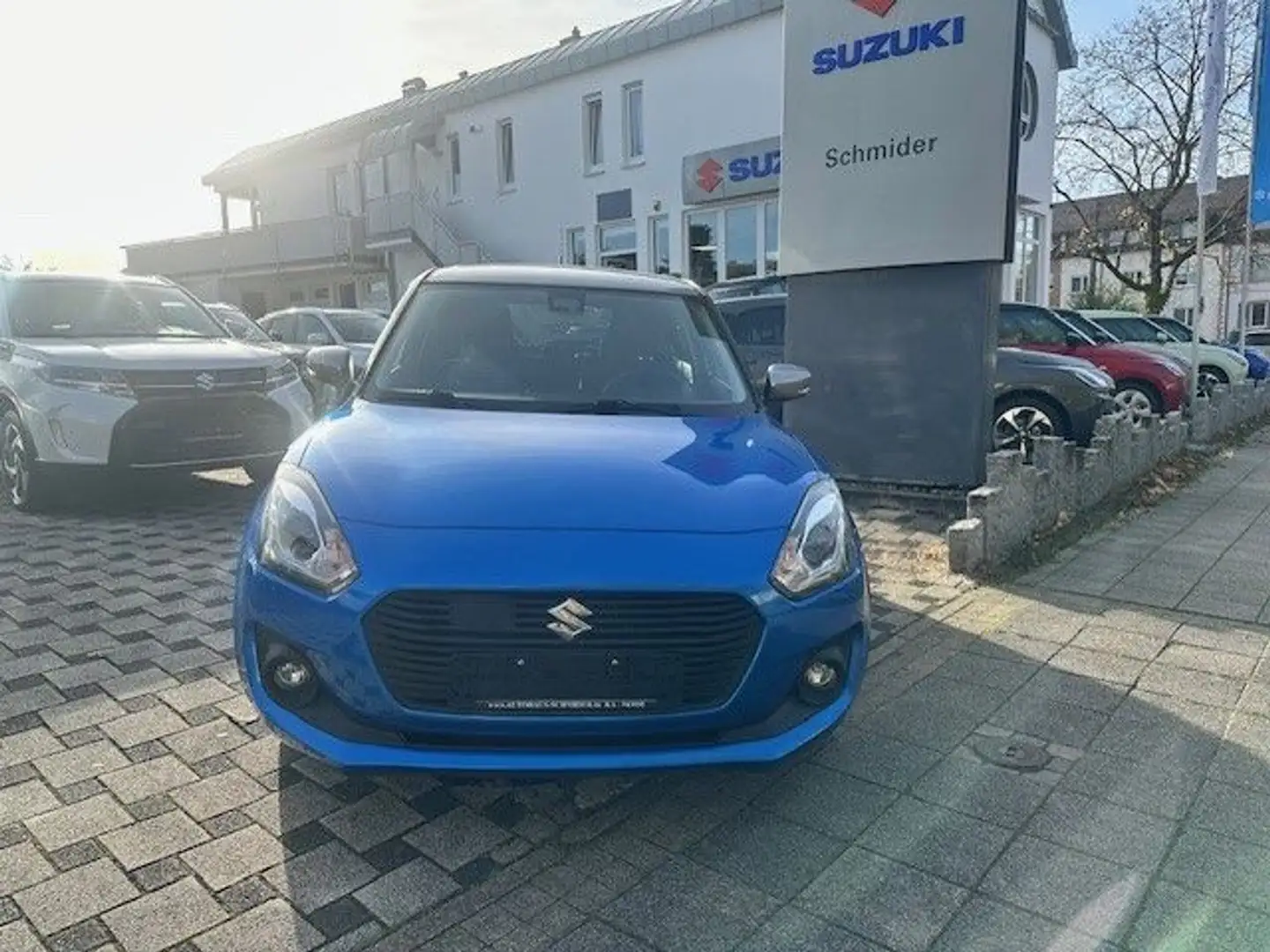 Suzuki Swift 1.0 Comfort+ Automatik /LED/NAVI/Tempo/AHK Blau - 2