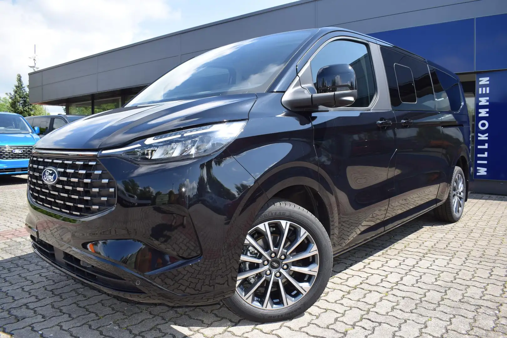 Ford Tourneo Custom L2H1 Titanium X PHEV Top Ausstatt Negro - 1