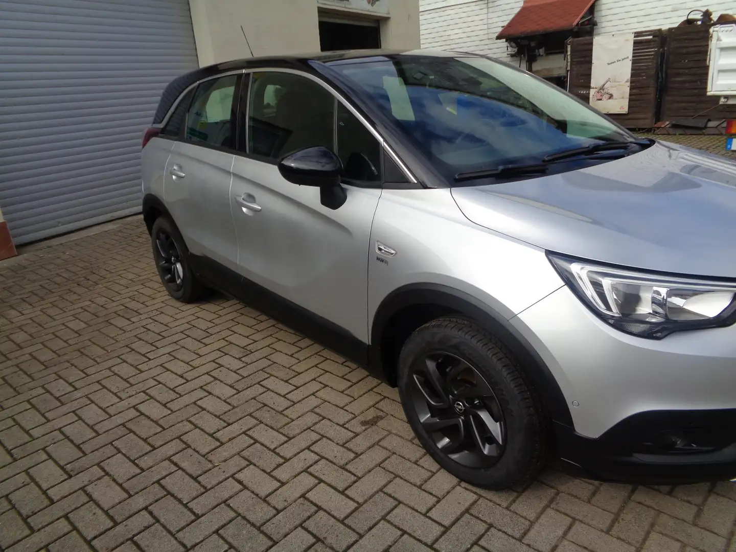Opel Crossland X 1.2 Start/Stop Edition Plateado - 2