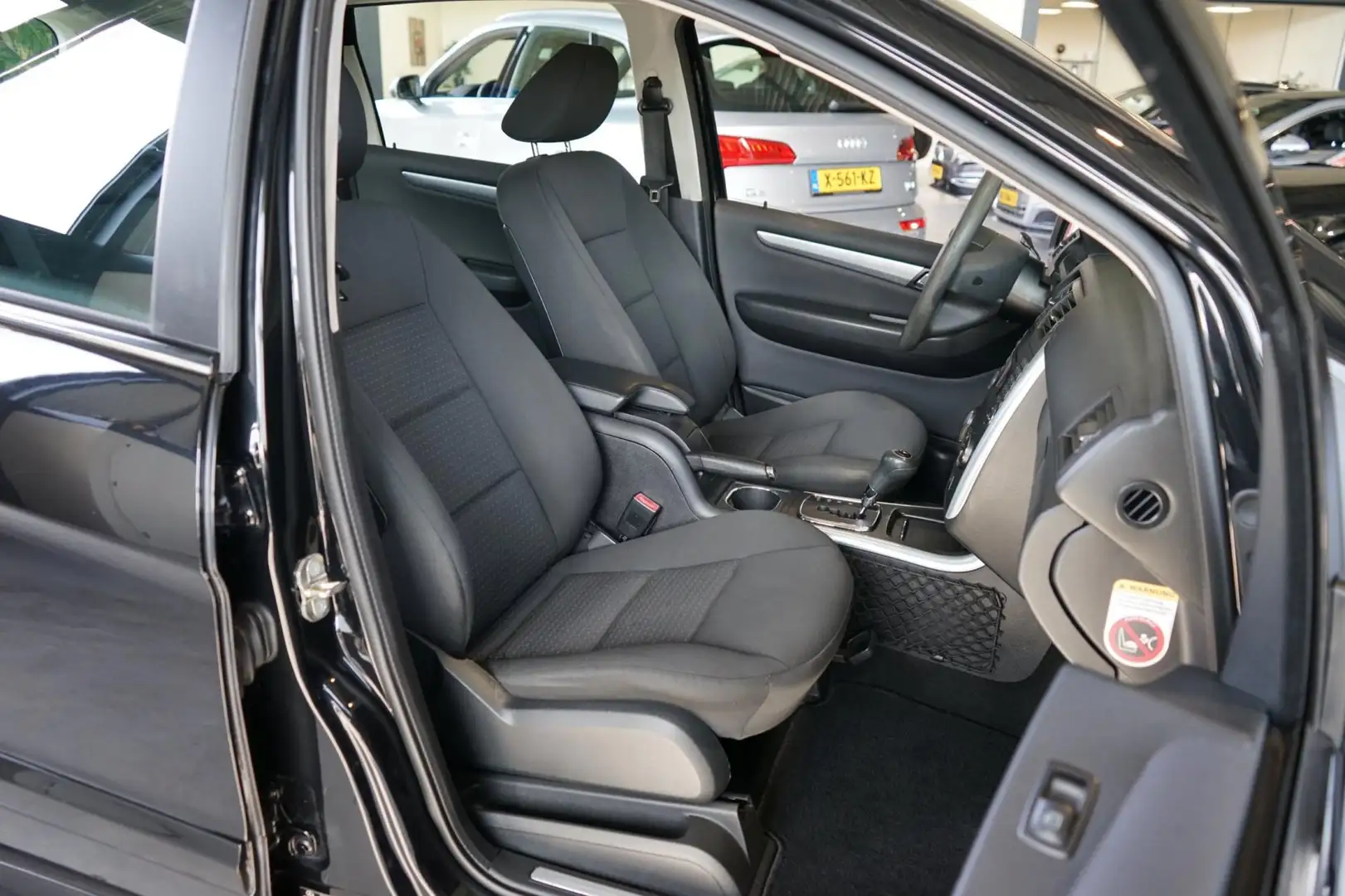 Mercedes-Benz B 160 Business Class AUTOMAAT | TREKHAAK Zwart - 2