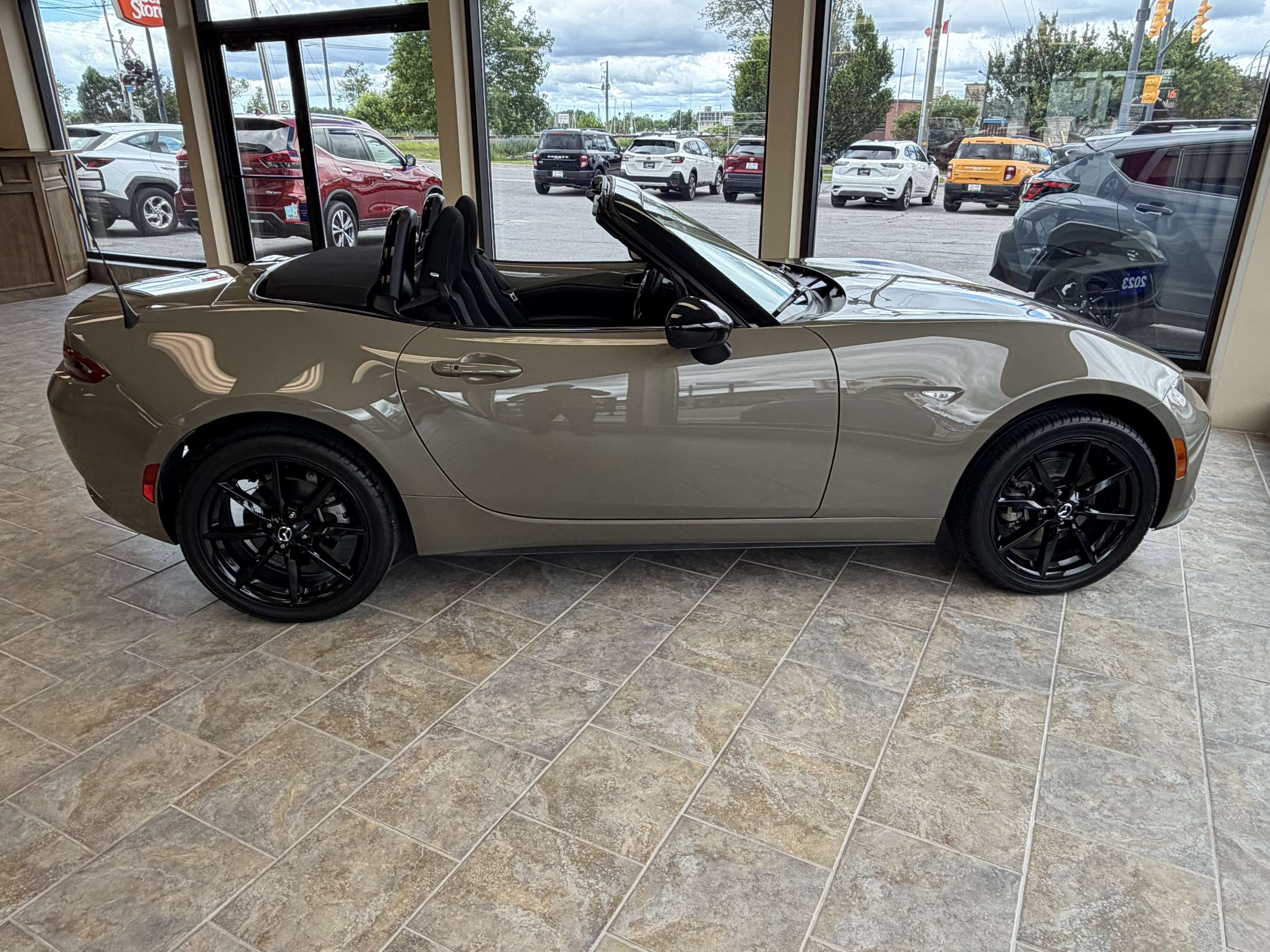 2023 Mazda MX-5 Miata Roadster
