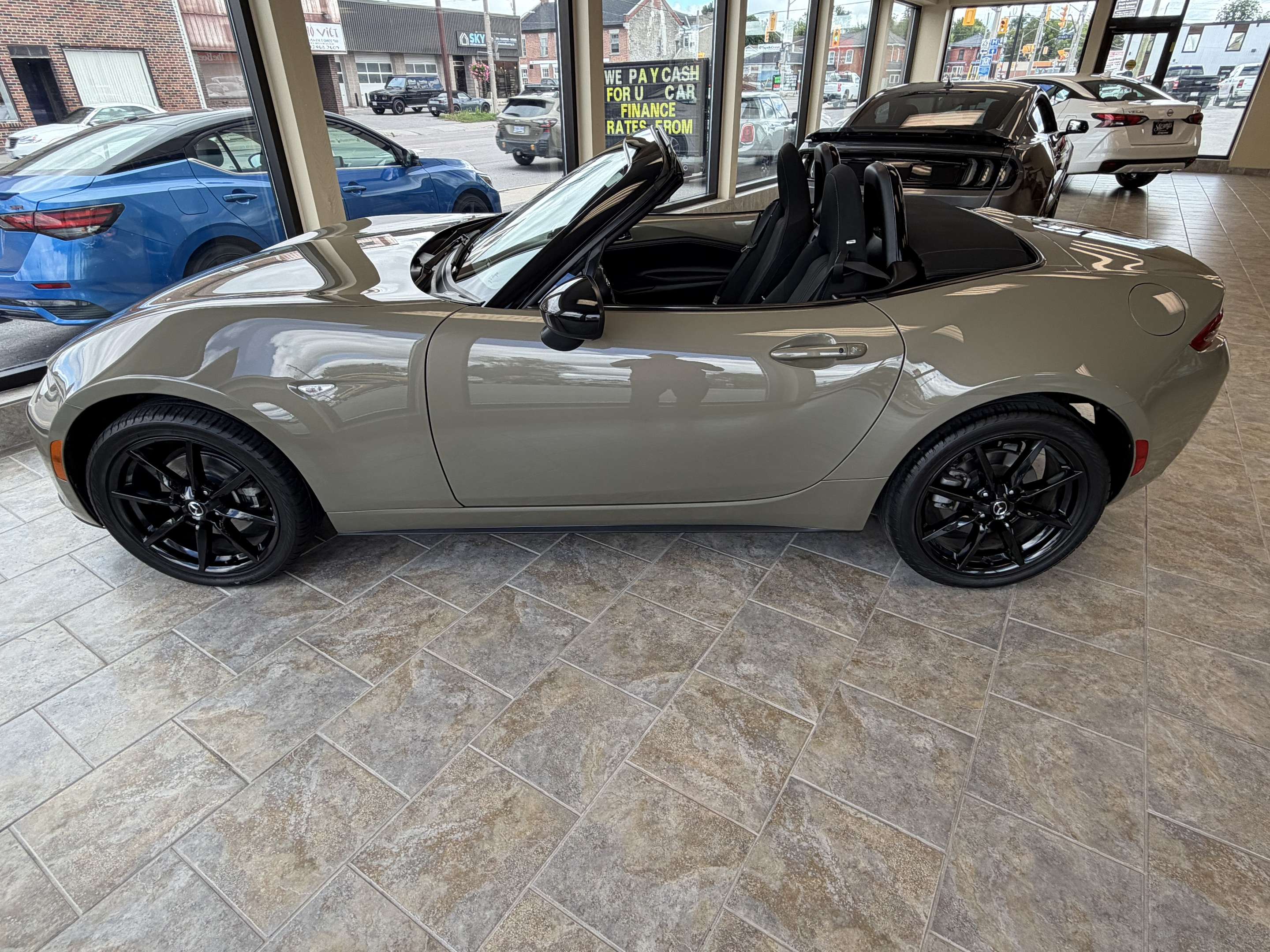 2023 Mazda MX-5 Miata Roadster
