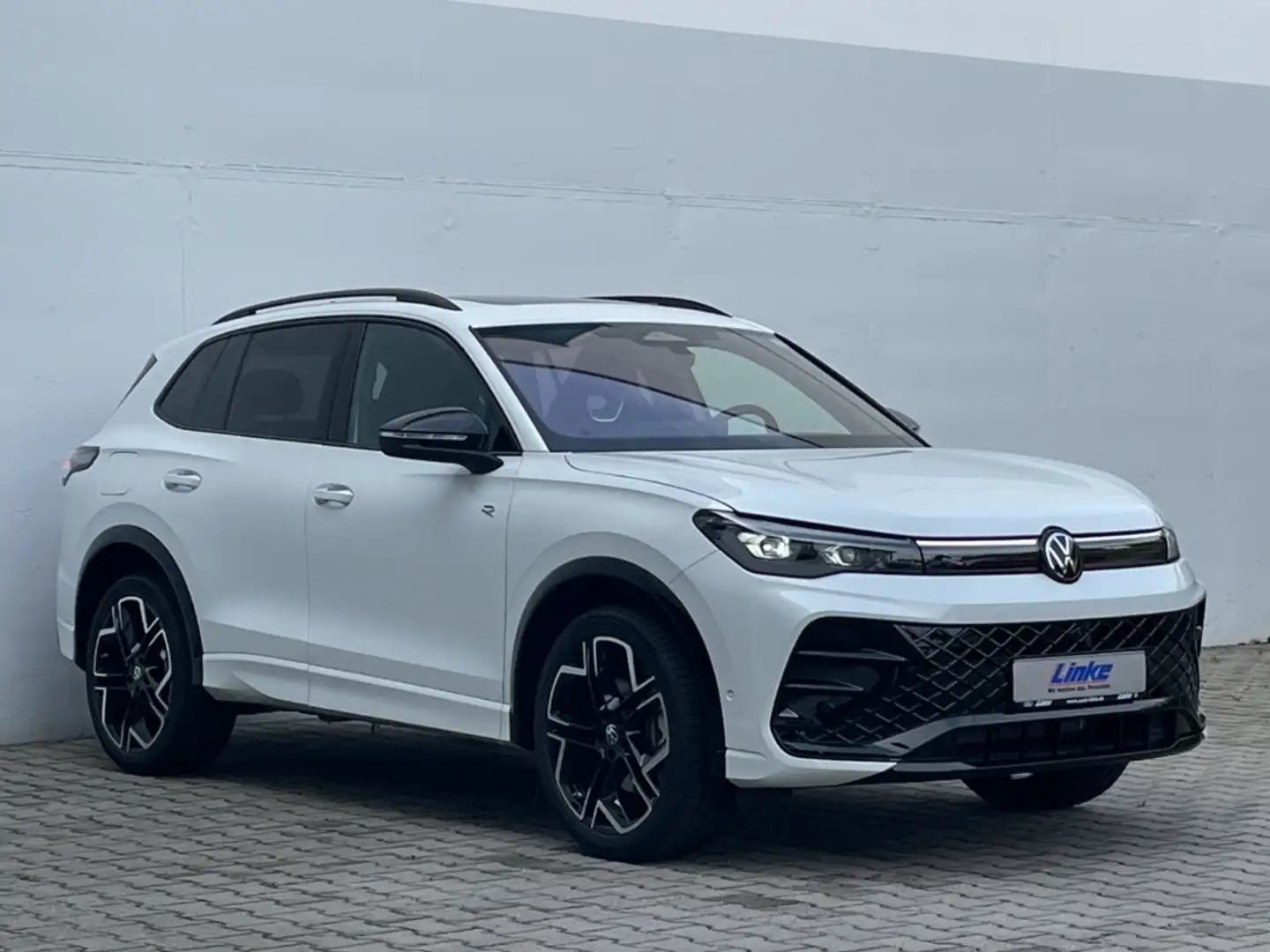 Volkswagen Tiguan 1.5 TSI eHybrid DSG HUD/AHK/Pano/DCC Pro Weiß - 2