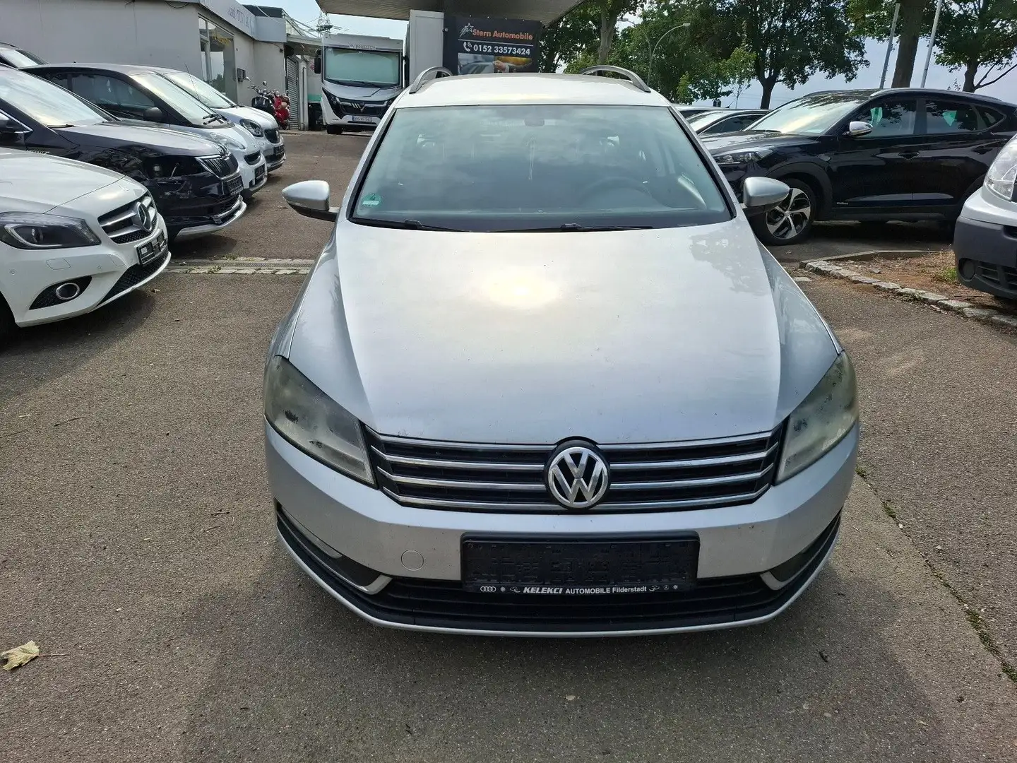 Volkswagen Passat Variant Trendline BlueMotion Klimaautomak Plateado - 1