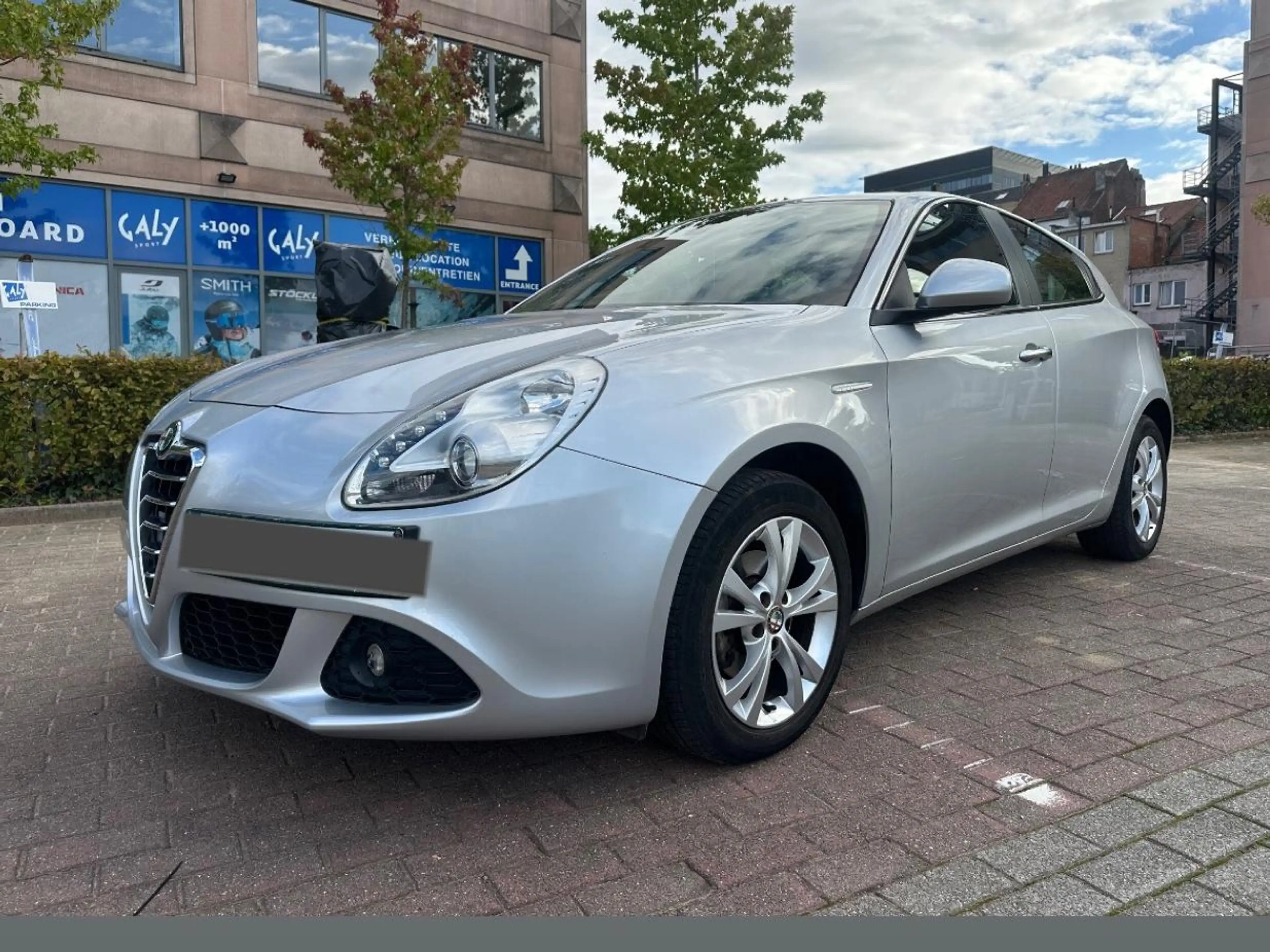 Alfa Romeo Giulietta 1.6 JTD M-Jet Distinctive — photo 3