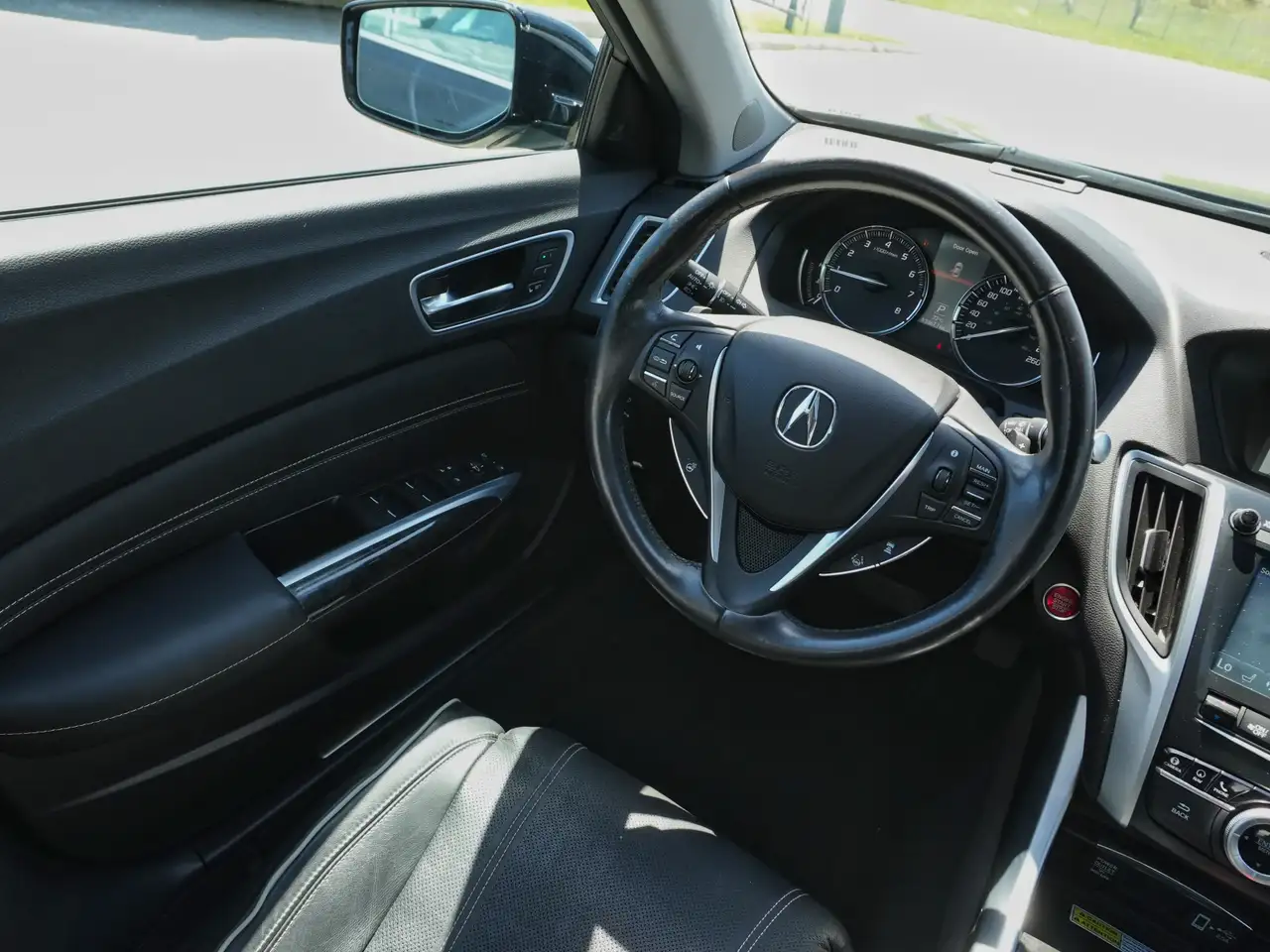 Acura TLX photo Acura TLX