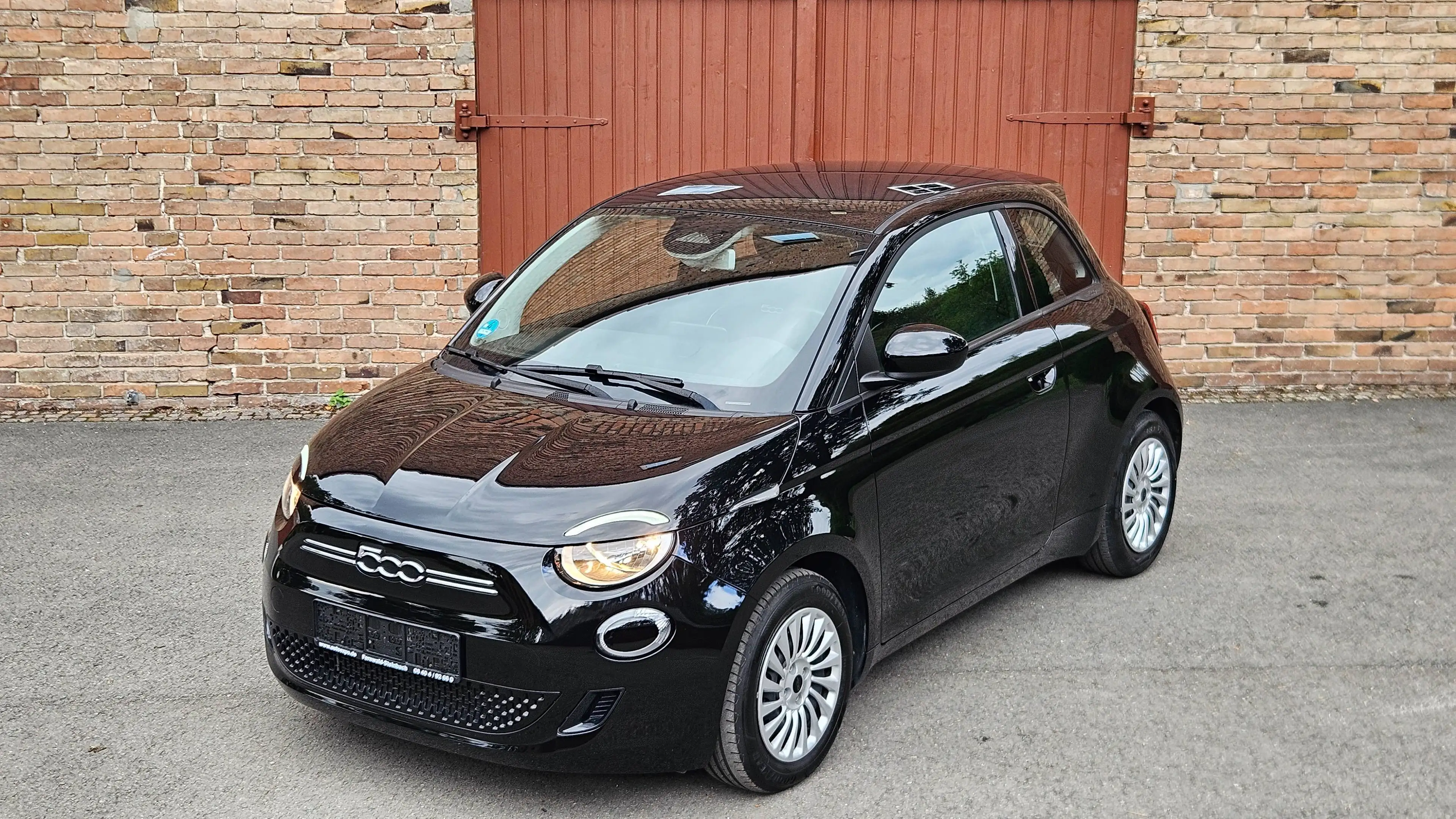 Fiat 500e Action + Winter + Radiopaket 11kW-Onboard Garantie! — photo 5