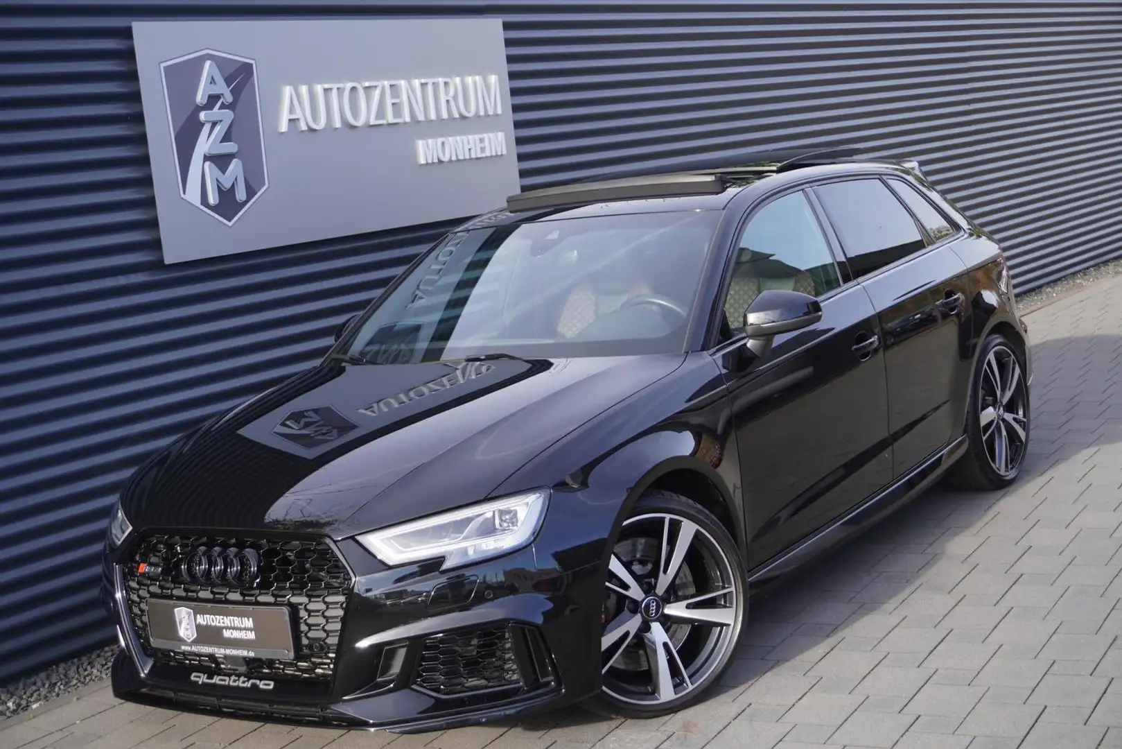 Audi RS3 SPORTBACK|QUATTRO|RS-SITZE|MATIRX|PANO|B&O| Schwarz - 1
