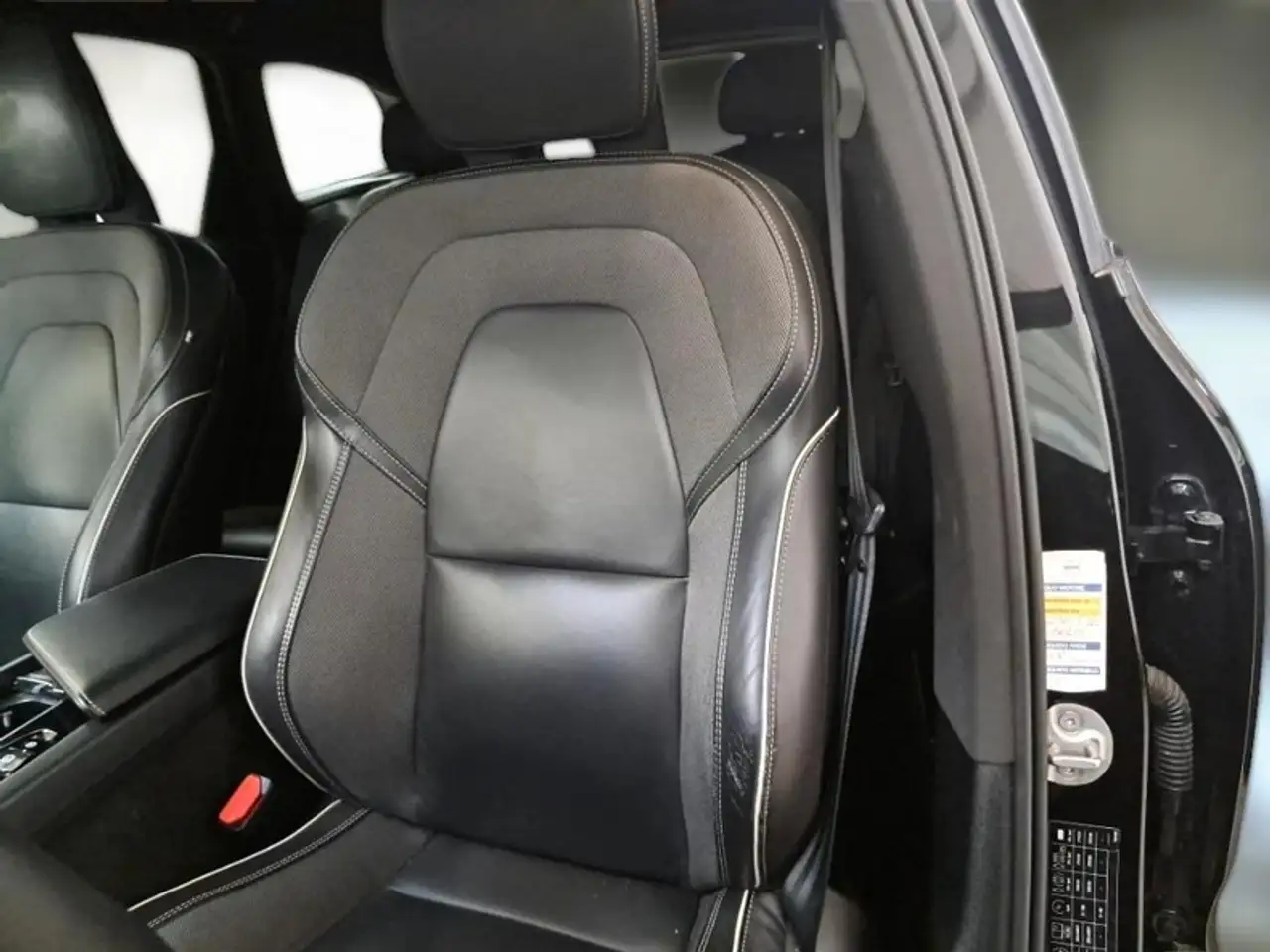 Volvo XC60 B4 D AWD AUTOMATICO PLUS DARK SUV, миниатюра 9