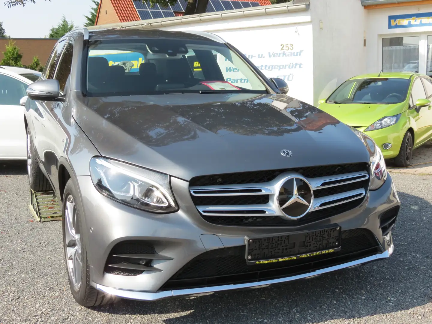 Mercedes-Benz GLC 250 GLC 250 4Matic Edition 1 AMG-Line!!Leder!!LED! Grau - 1