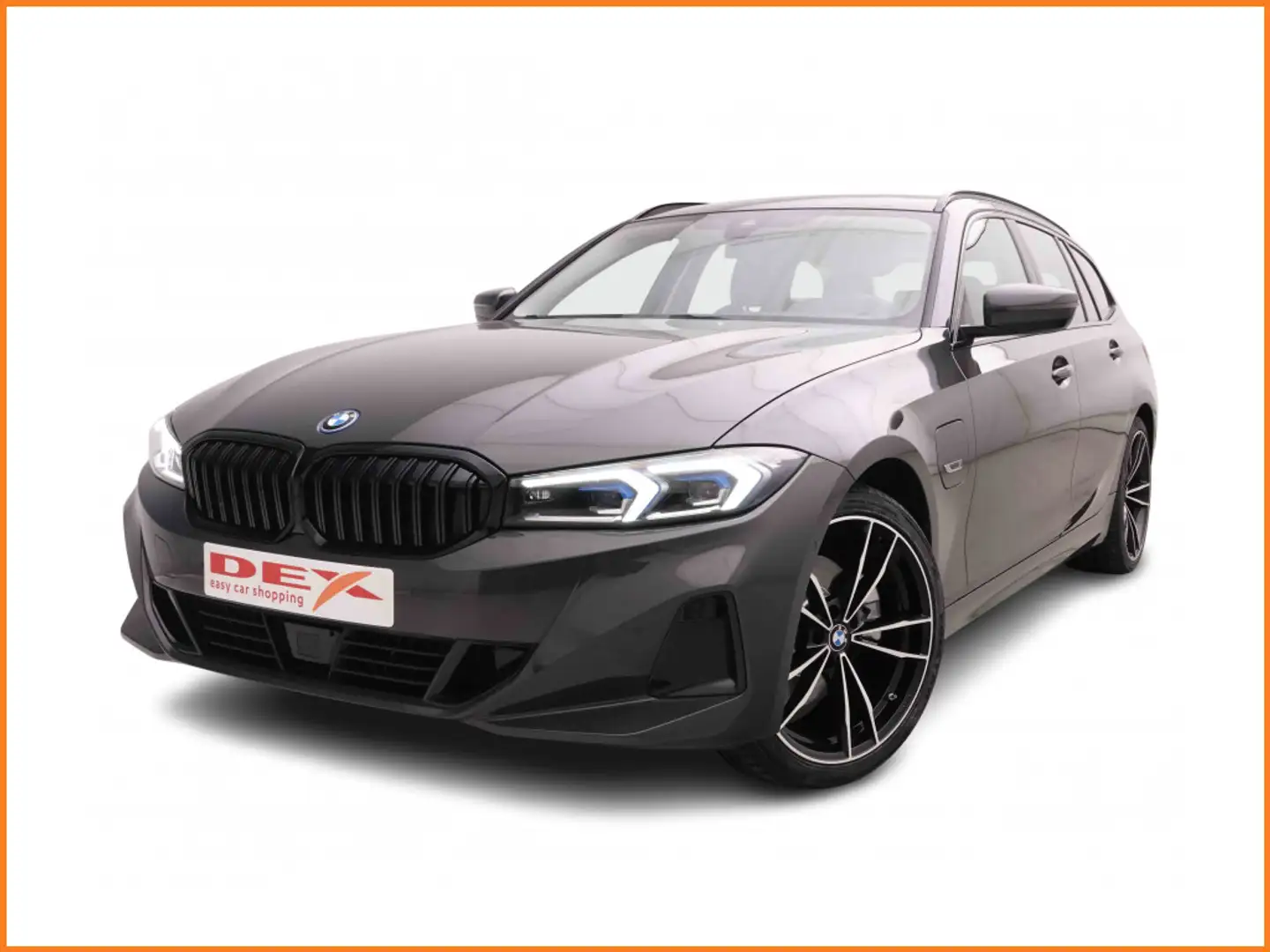 BMW 320e PHEV Touring + Pano + Innovation Pack + Leather Memory seats + Alu19 + Towbar Gris - 1