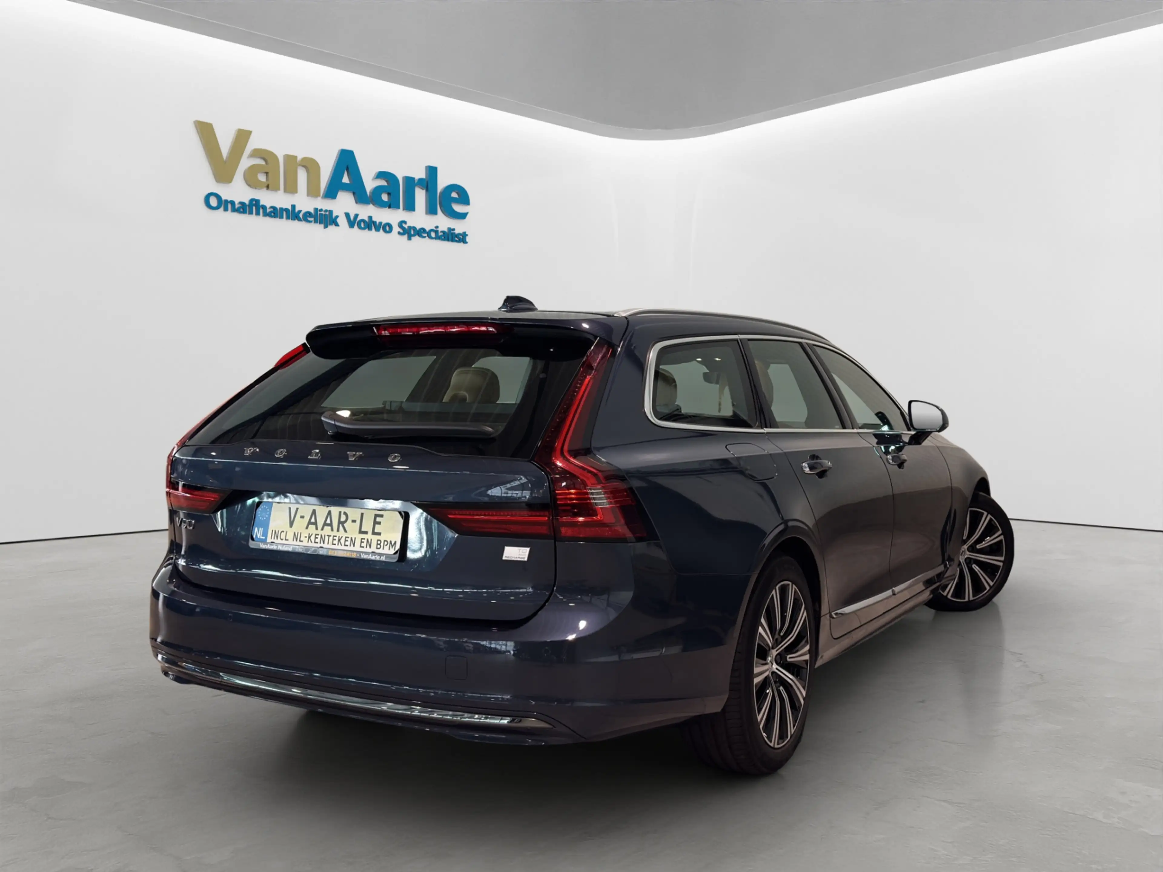 Volvo V90 T8 Aut. Plug-in Hybrid Inscription ACC 360camera L — photo 9