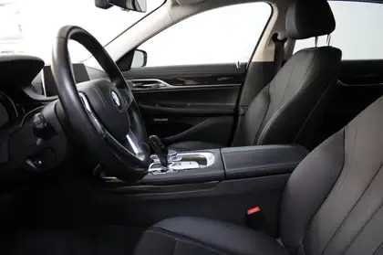 Annonce voiture d'occasion BMW 740 - CARADIZE