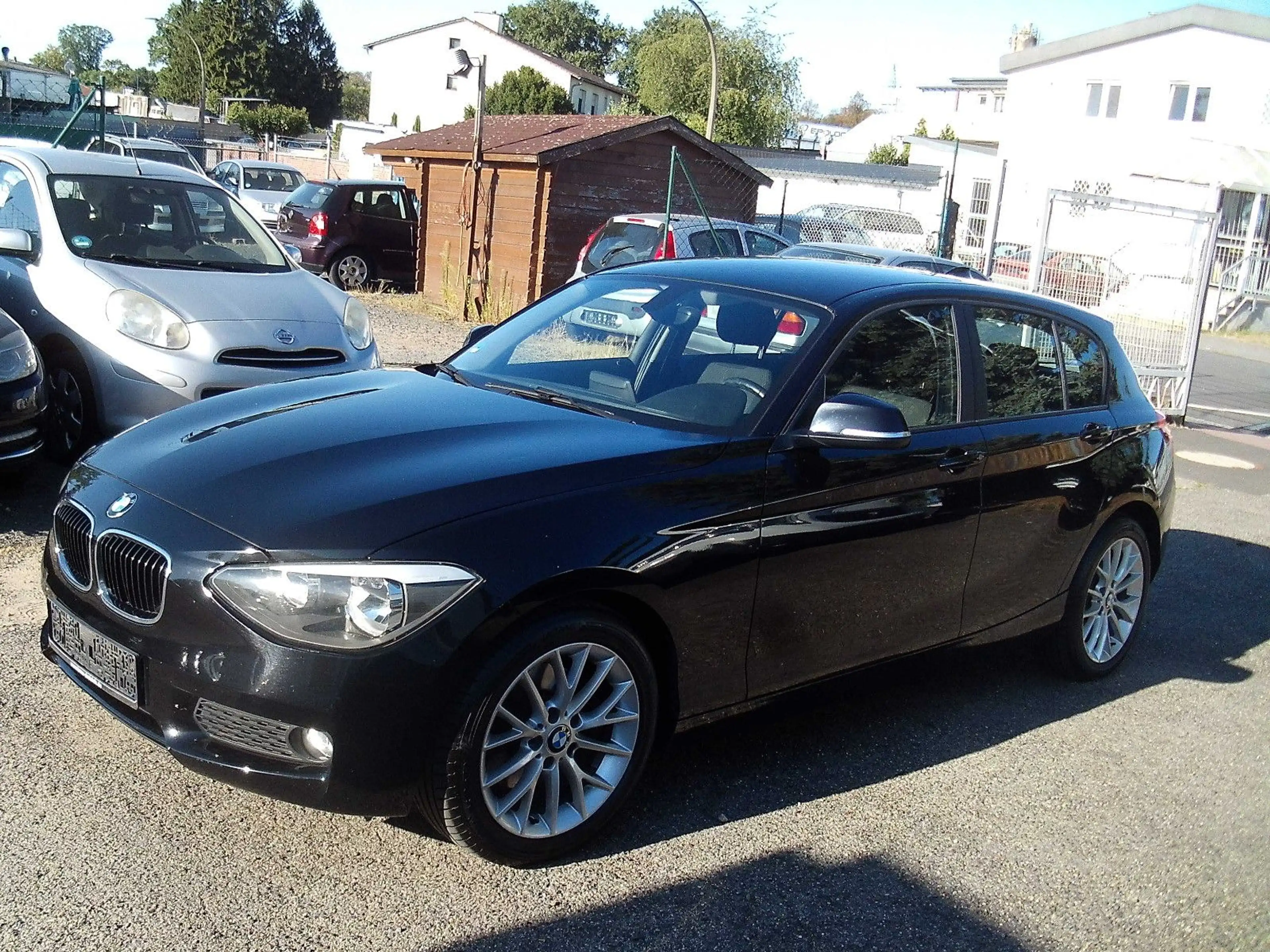 BMW 125 1 Limousine 5-trg. 125 i — photo 2