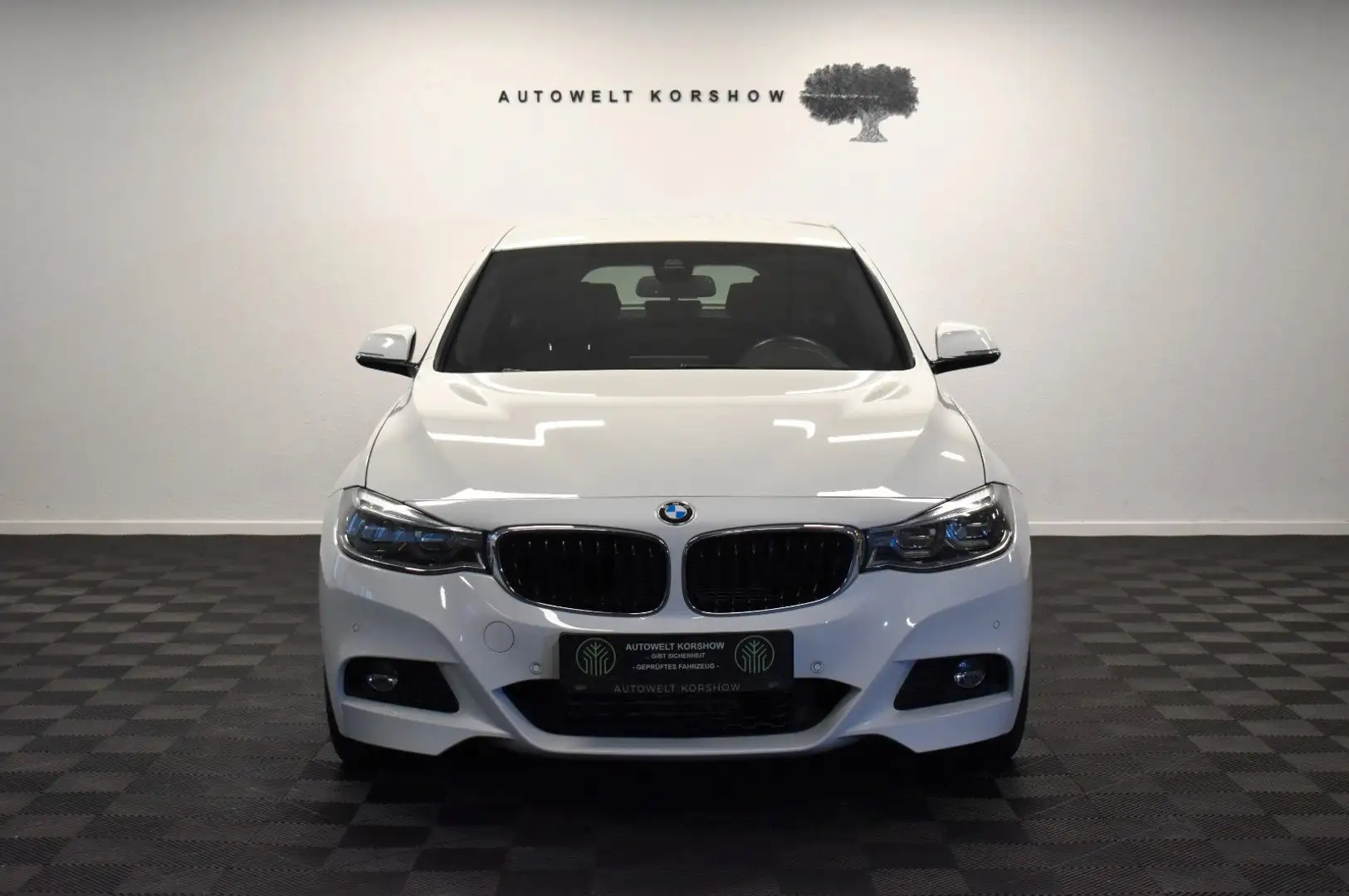 BMW 330 d Gran Turismo xDrive M Sport *HEAD UP*AHK Weiß - 2