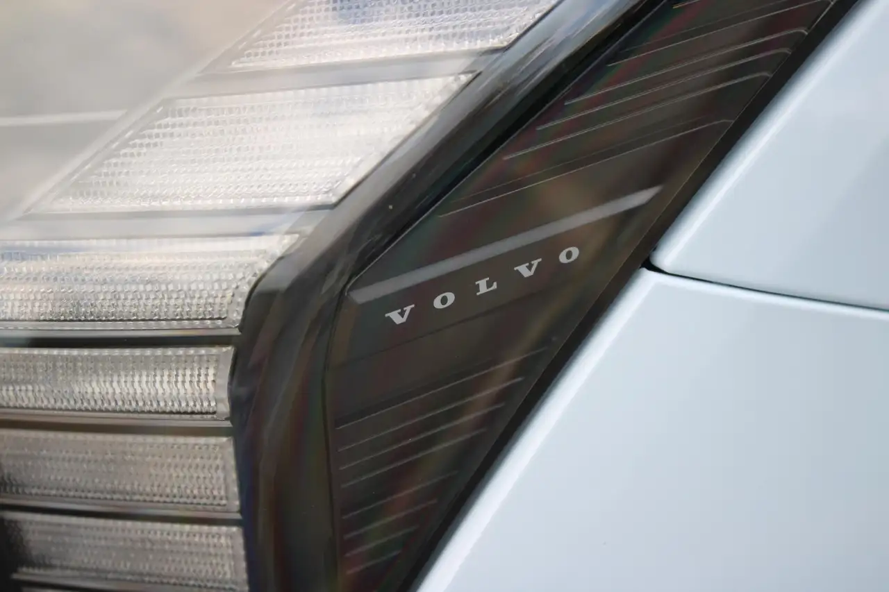 Volvo EX30 2026 — фото 15