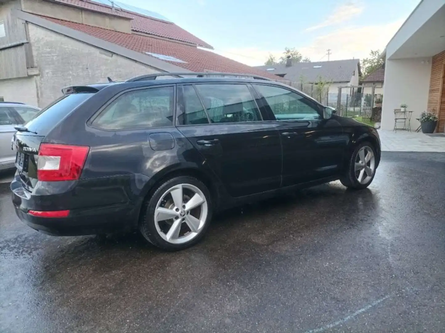 Skoda Octavia Octavia Combi 2,0 Elegance TDI Green tec Schwarz - 1