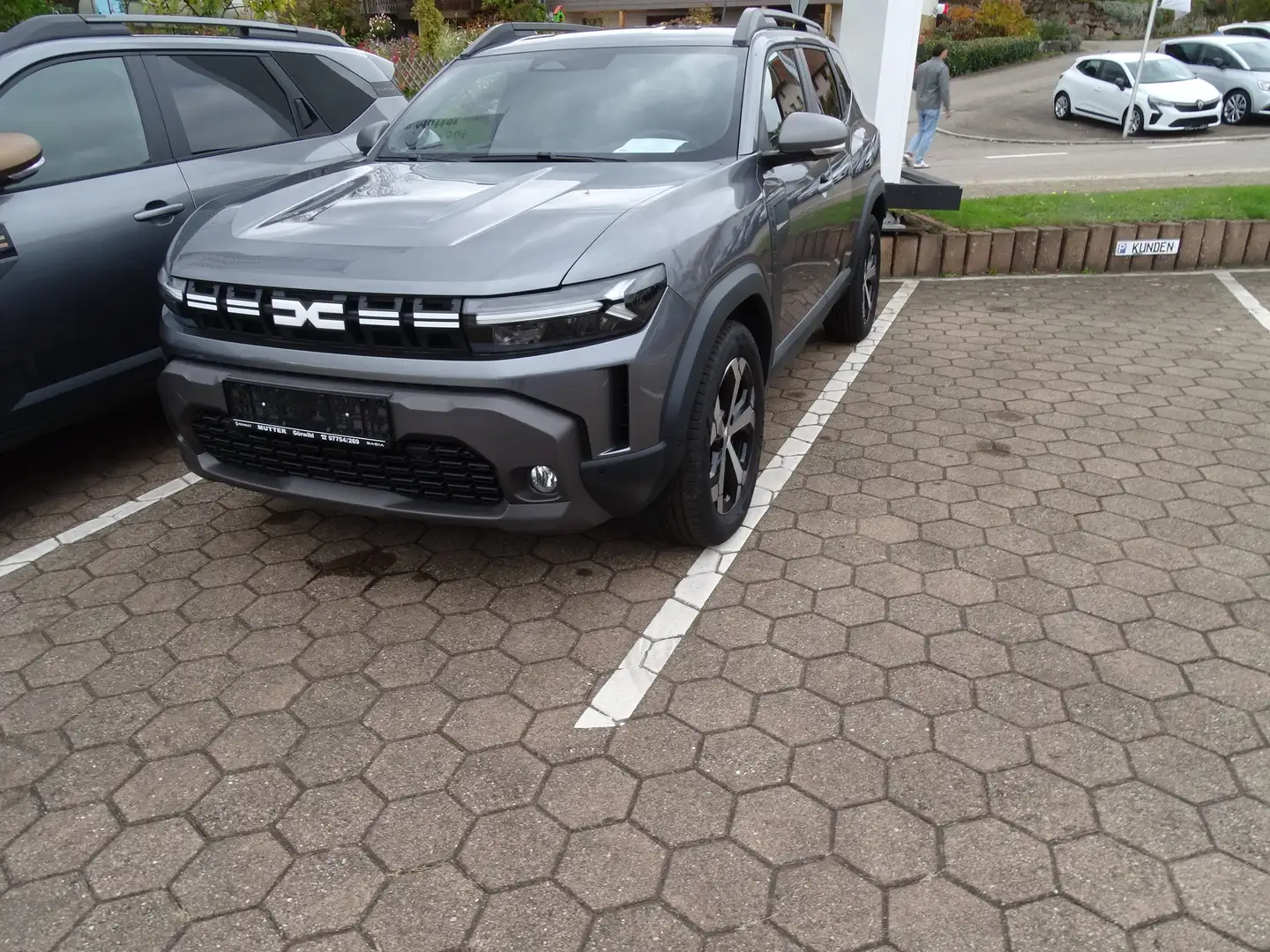 Dacia Duster TCe 130 Journey Grau - 1