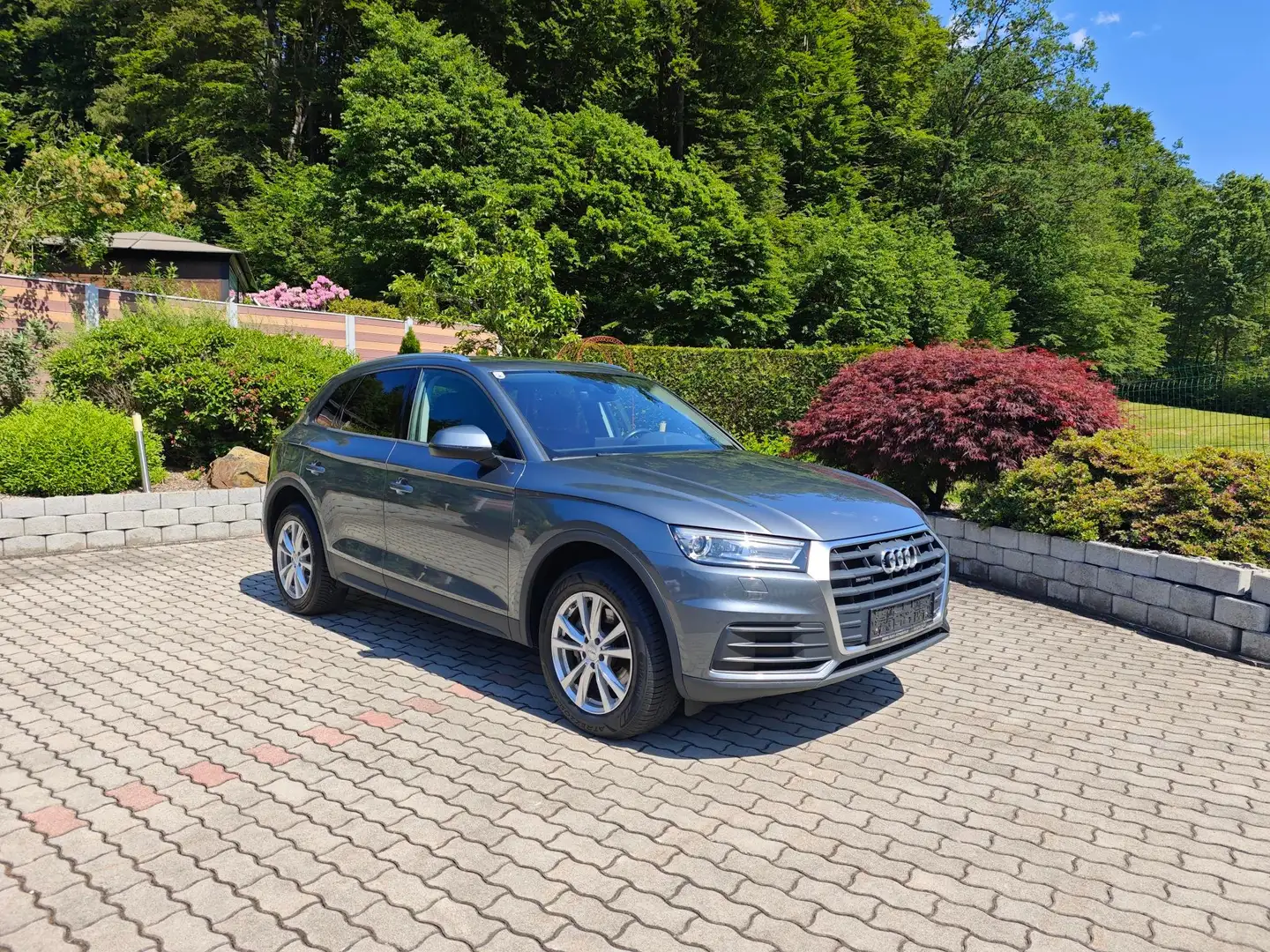 Audi Q5 Q5 2,0 TDI quattro S-tronic*AHK*Panodach* Grau - 1