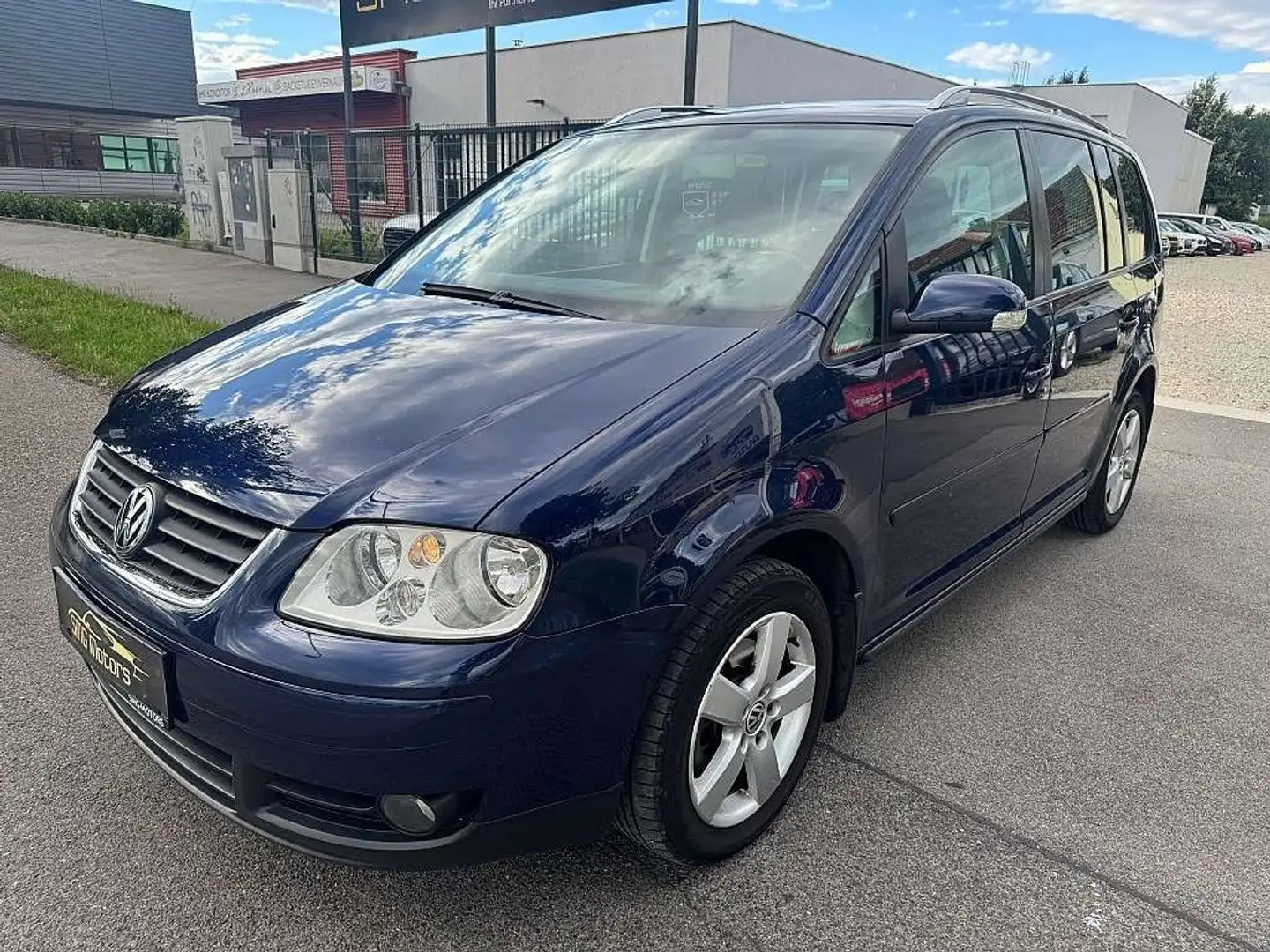 Volkswagen Touran Highline 2,0 TDI DPF Blau - 2