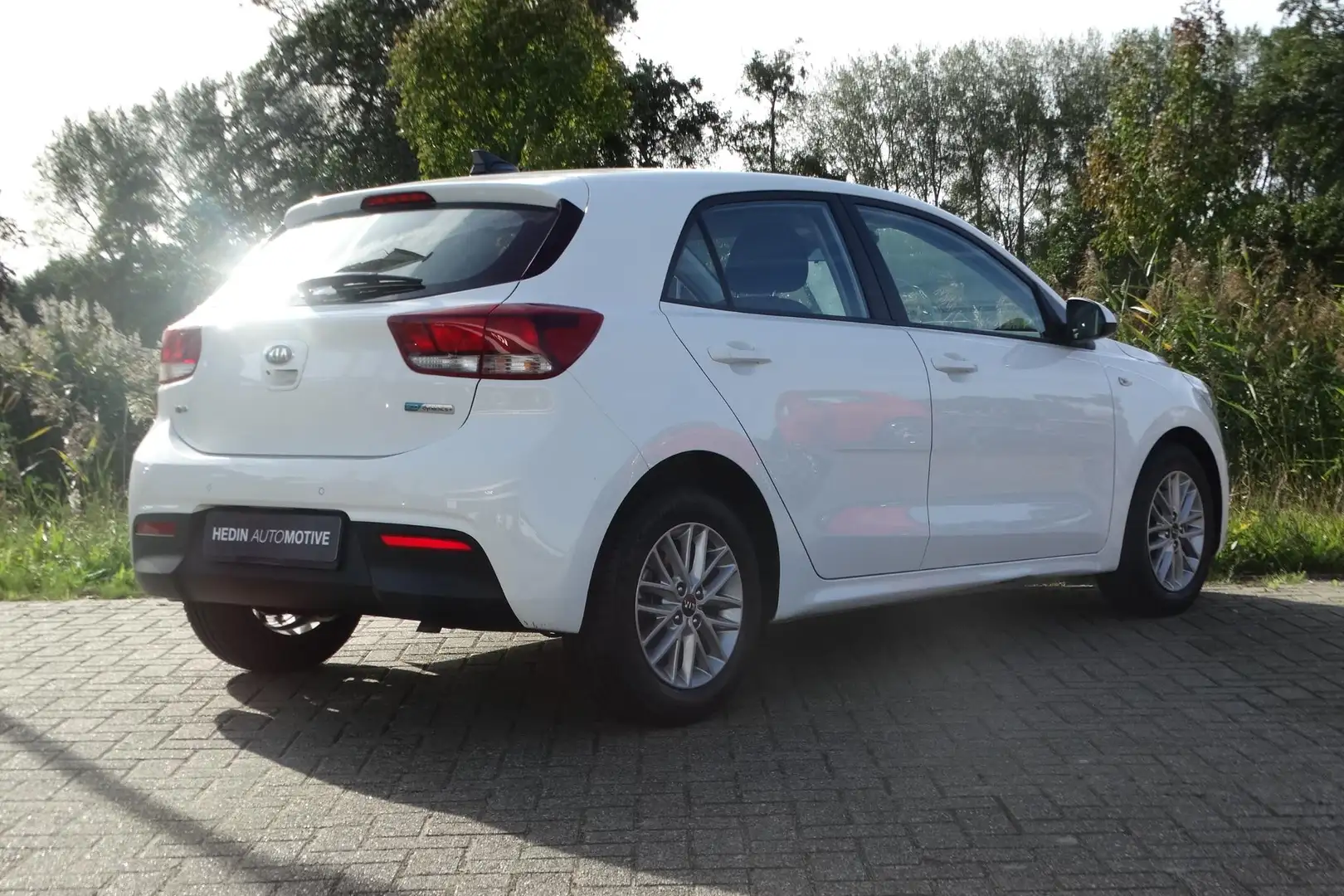 Kia Rio 1.0 T-GDi MHEV DynamicLine | Camera | Navigatie | Weiß - 2