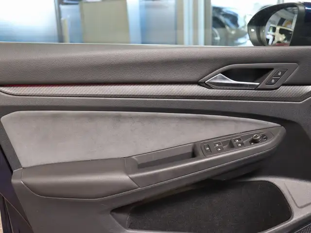 Volkswagen Golf view 10