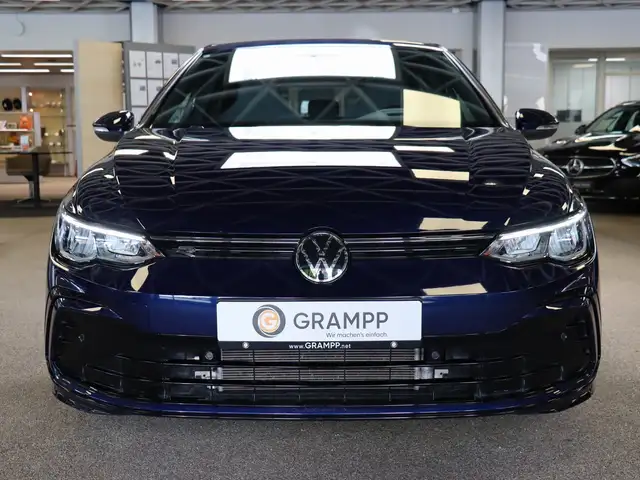 Volkswagen Golf view 3