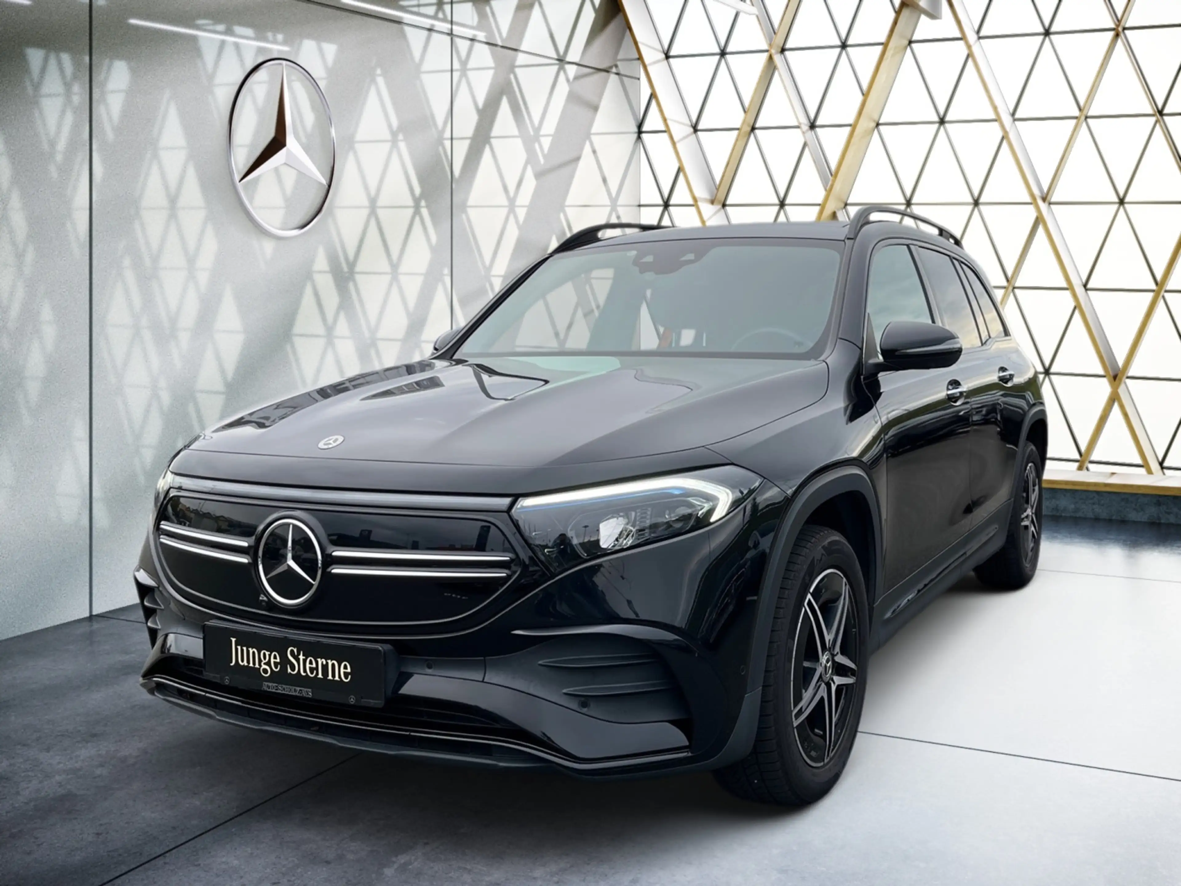 Mercedes-Benz EQB 250 AMG Night*360°*Pano*Burmester*LederPaket — photo 2