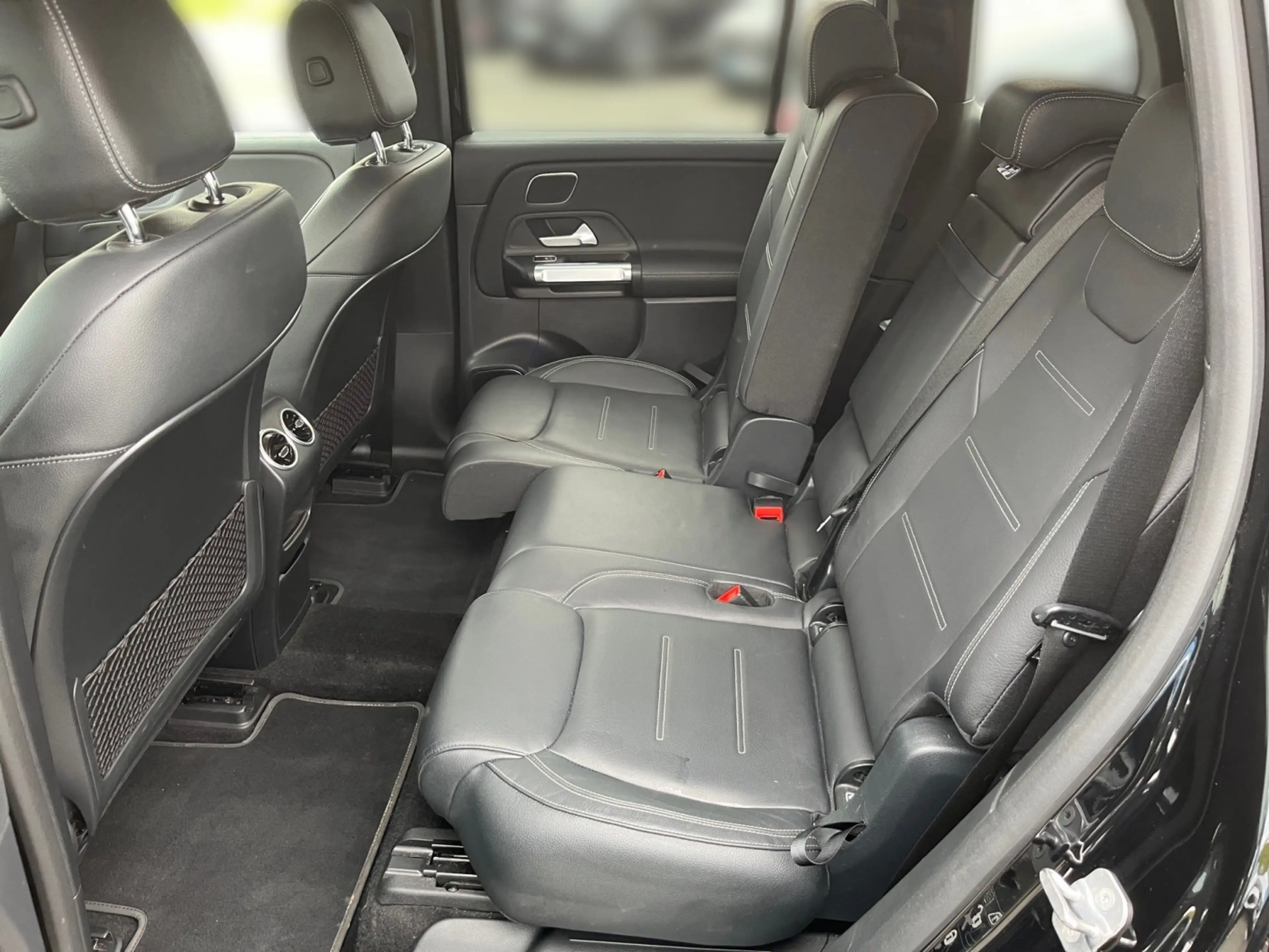 Mercedes-Benz EQB 250 AMG Night*360°*Pano*Burmester*LederPaket — photo 10
