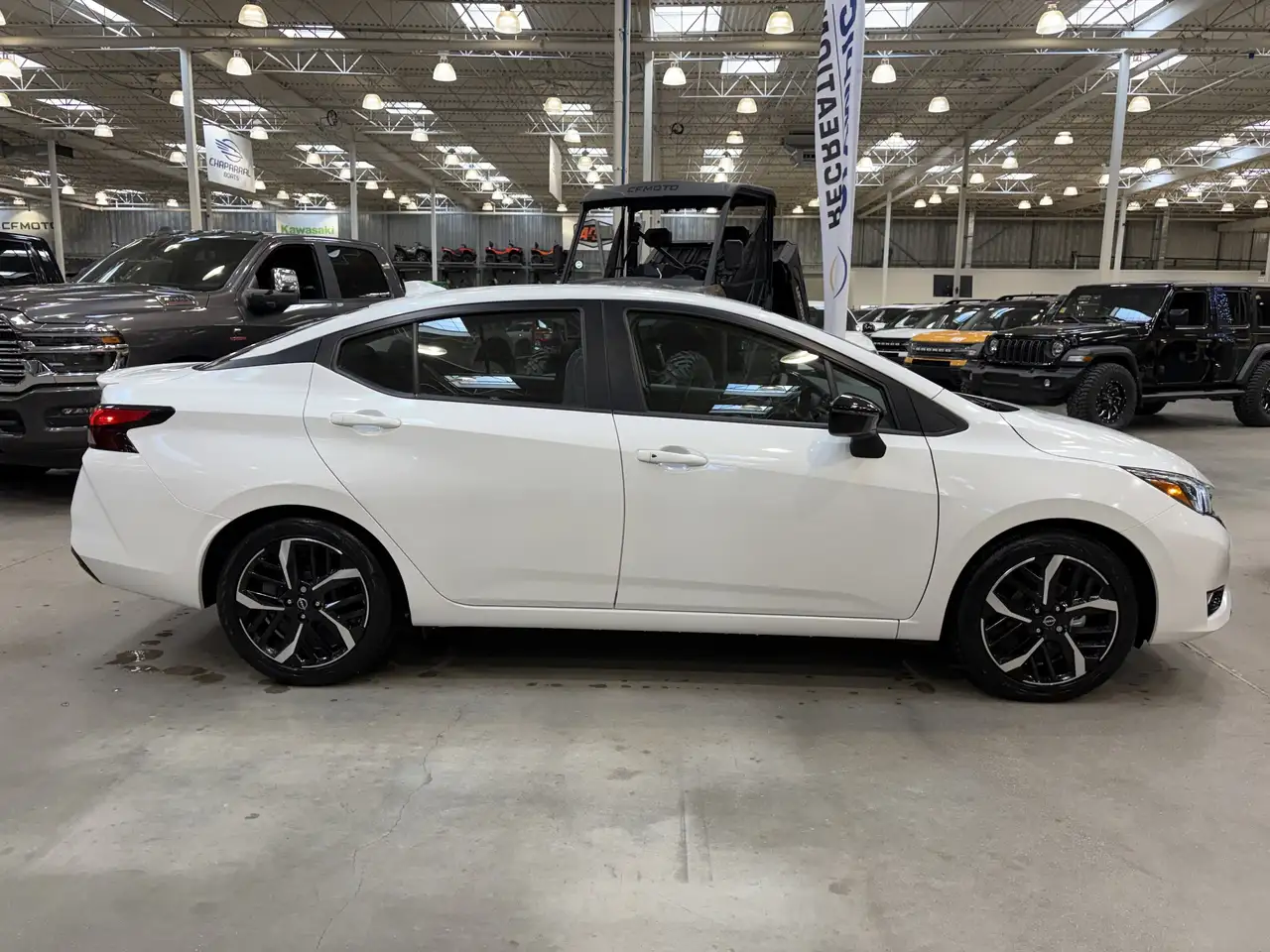 Nissan Versa снимка Nissan Versa