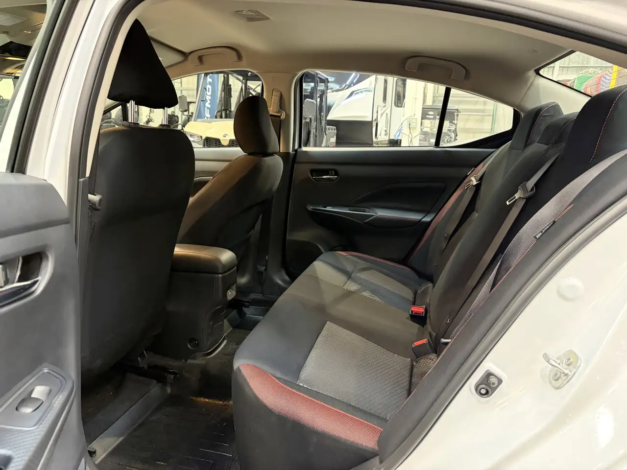 Nissan Versa снимка Nissan Versa