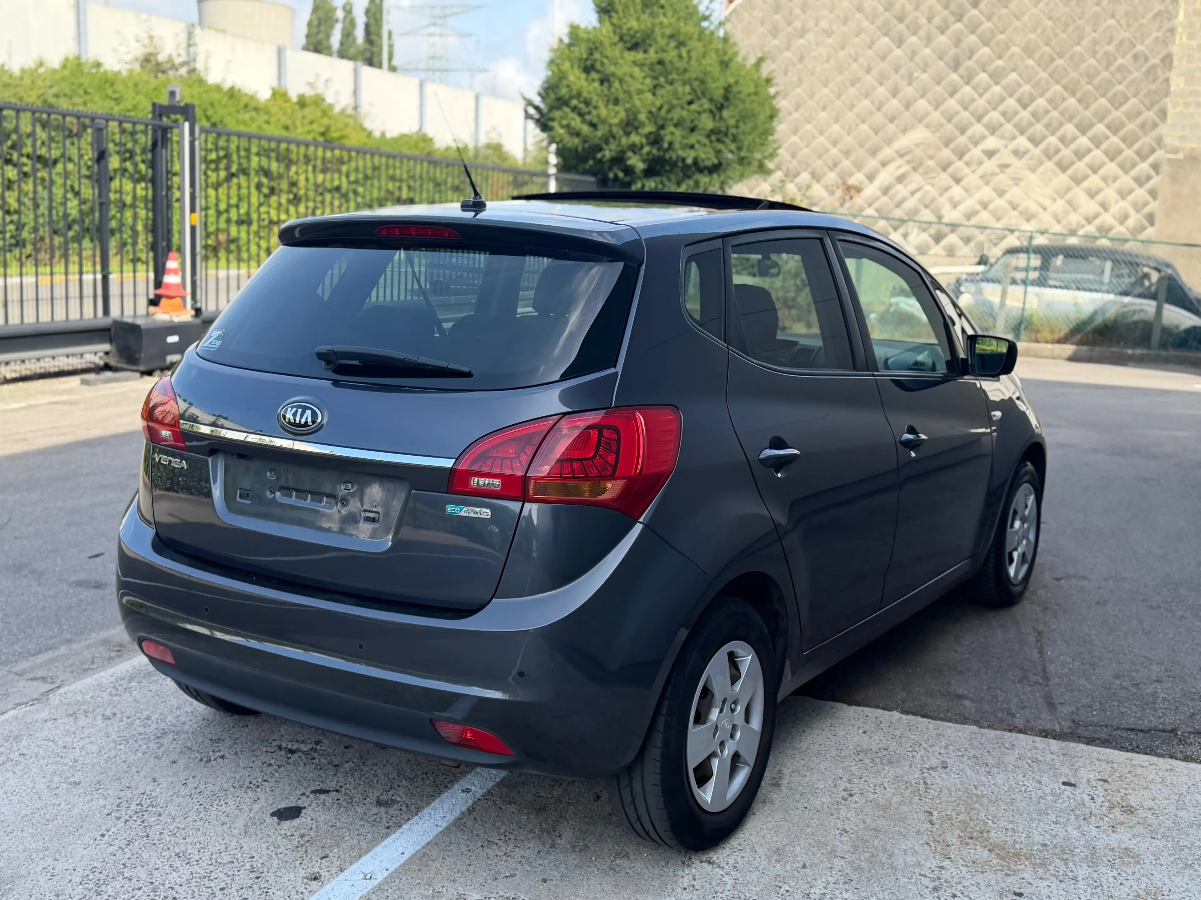 Kia Venga Venga 1.4i — photo 11