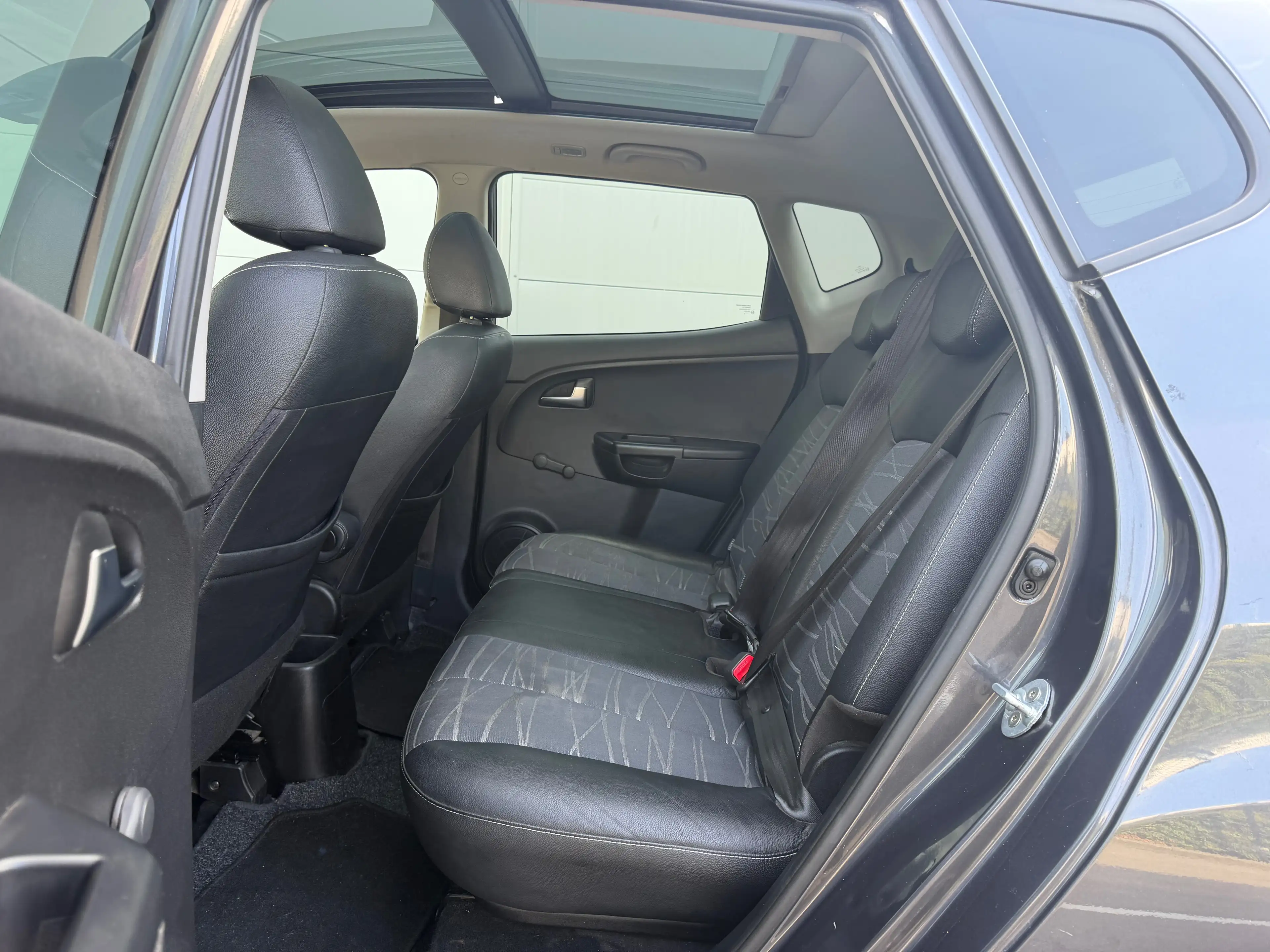 Kia Venga Venga 1.4i — photo 8