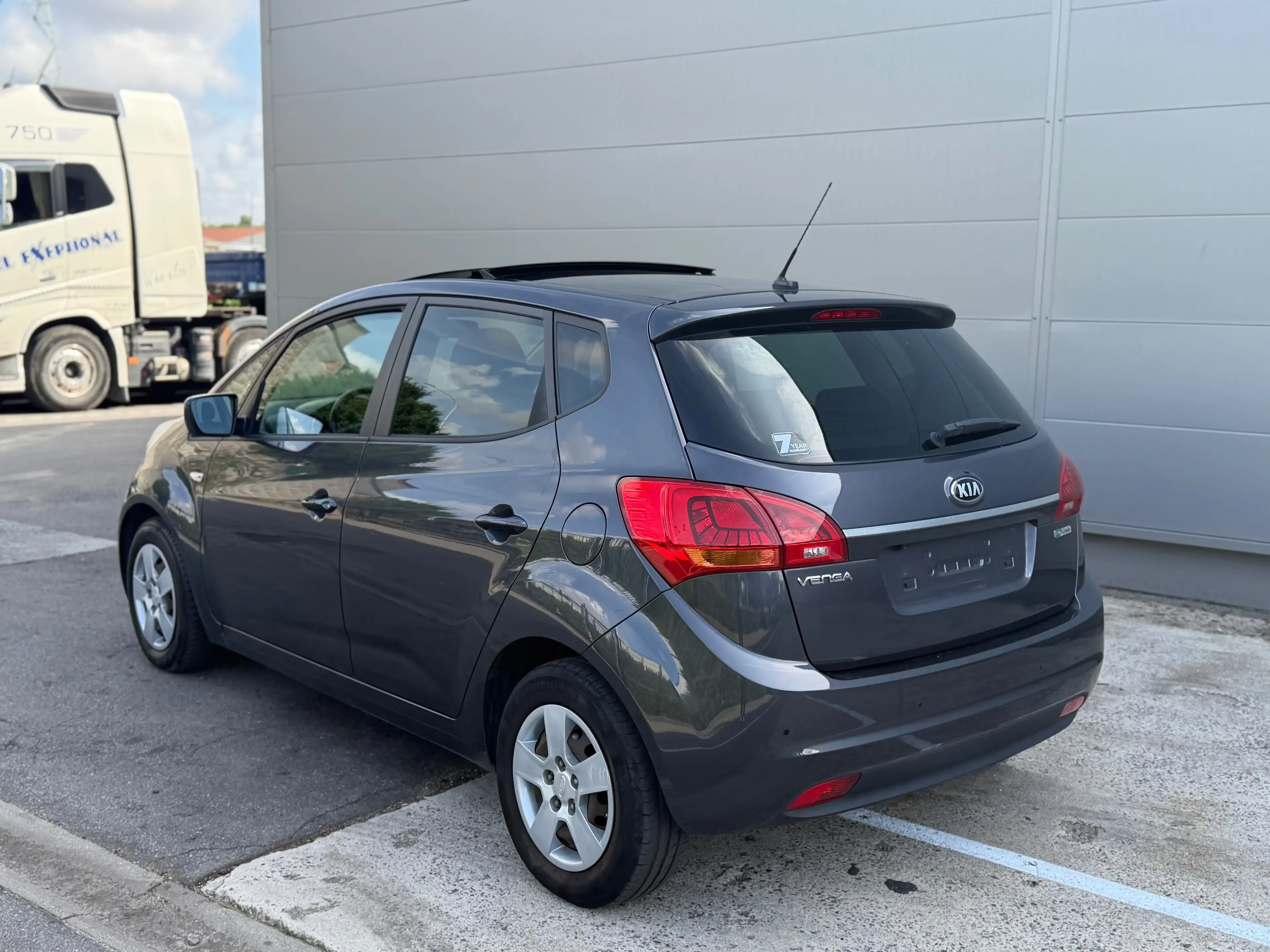 Kia Venga Venga 1.4i — photo 9